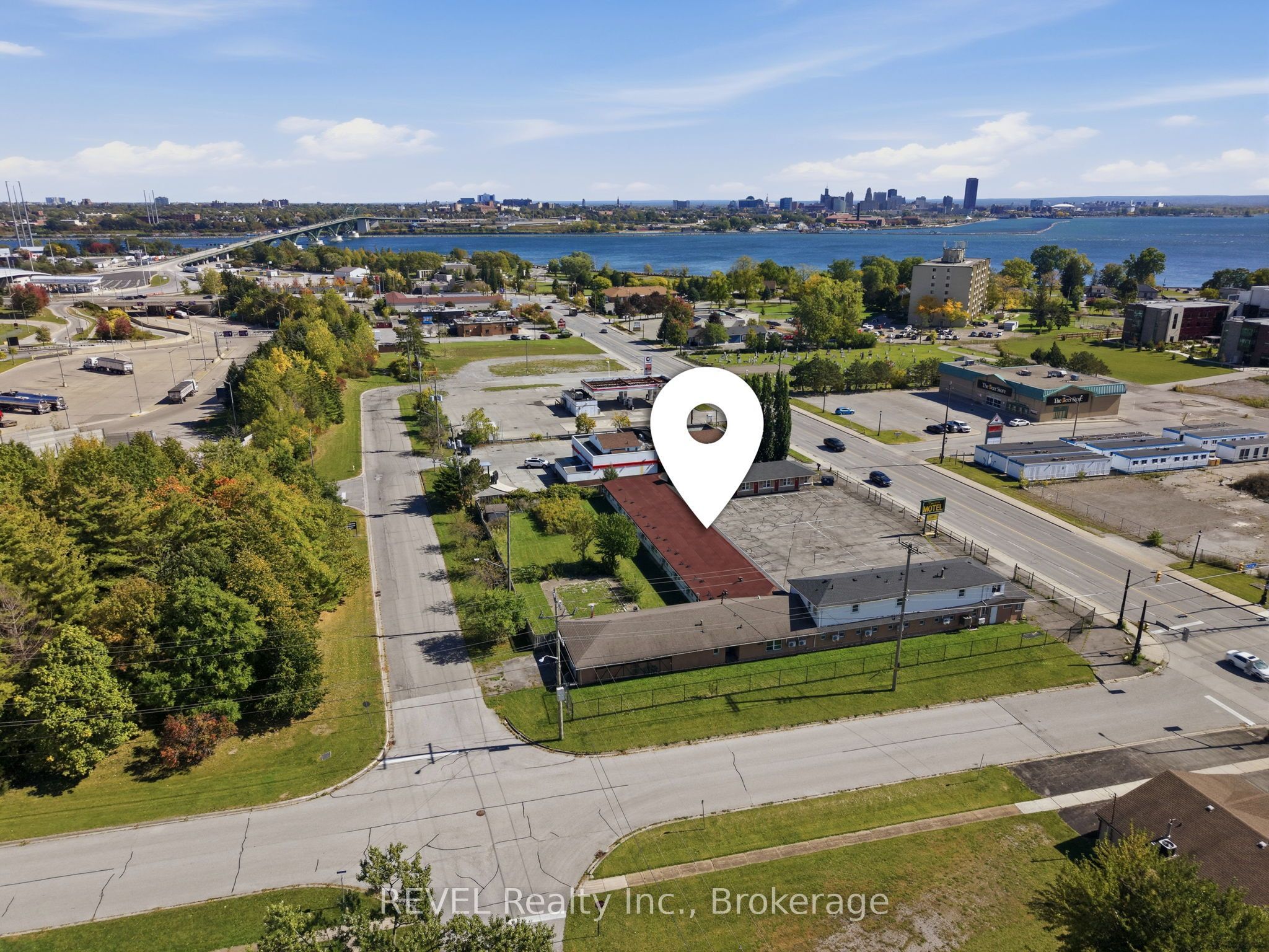 215 Garrison Road Property Photo 4
