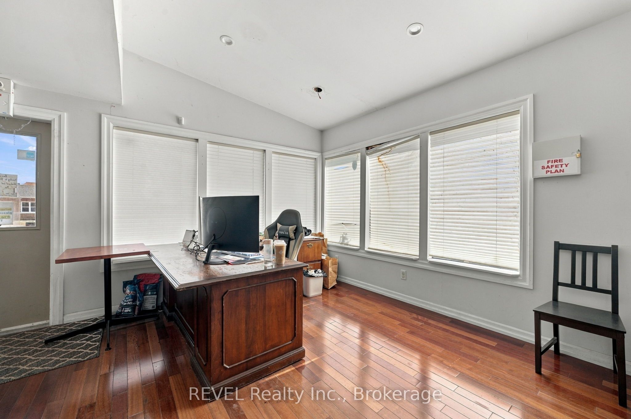 215 Garrison Road Property Photo 10