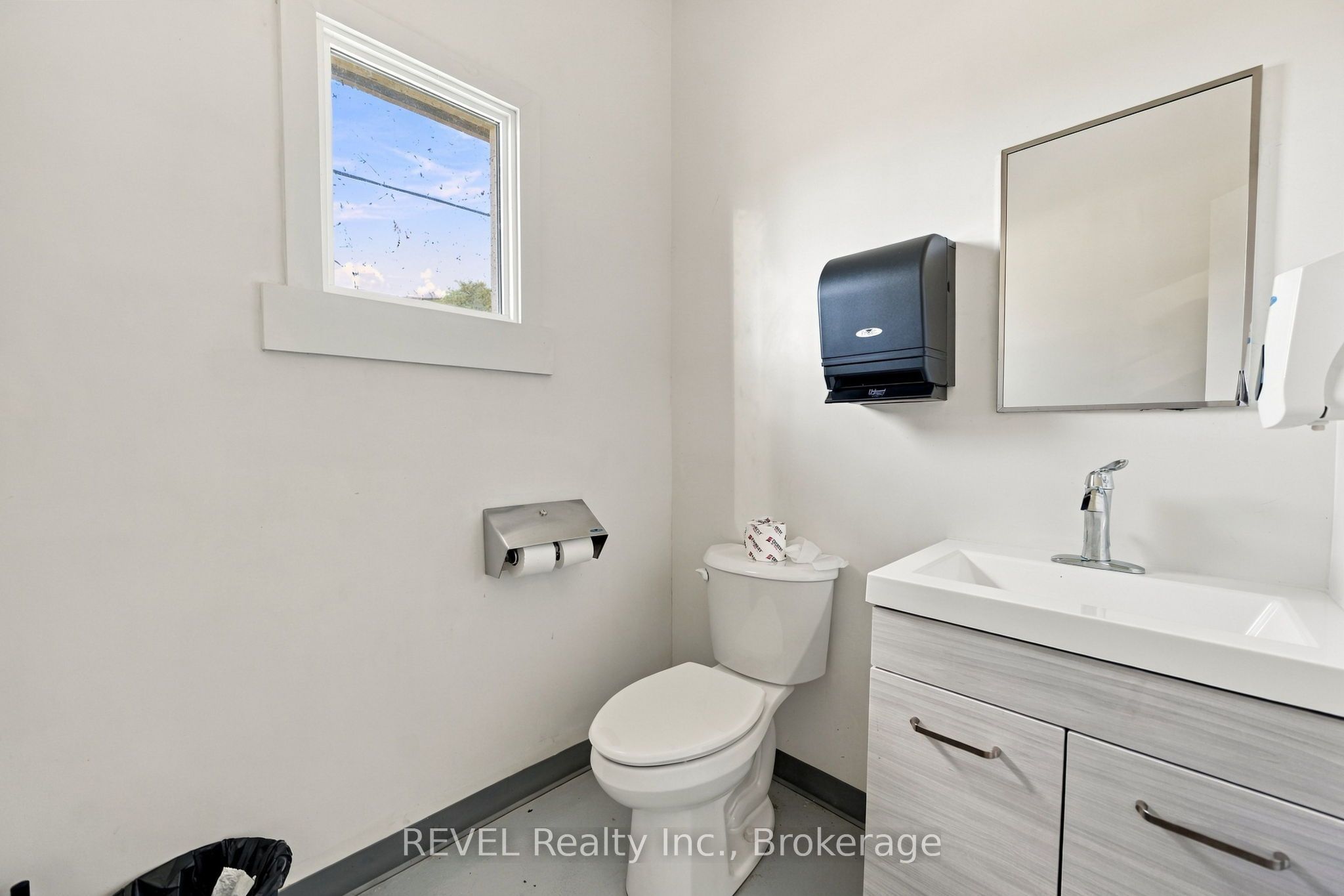 215 Garrison Road Property Photo 16