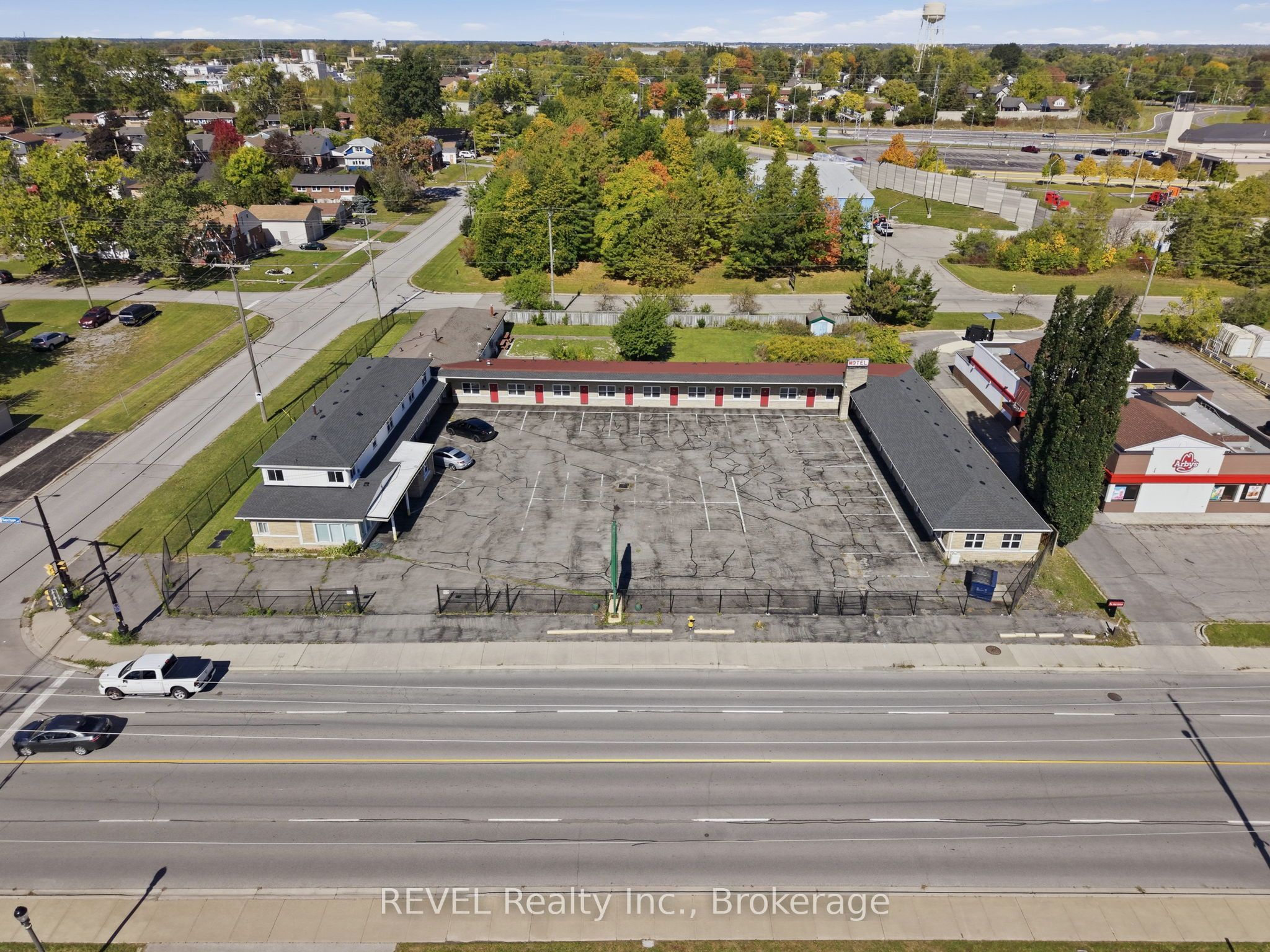 215 Garrison Road Property Photo 32