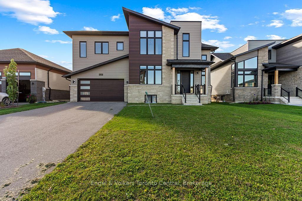 125 Stoneleigh Drive Property Photo 1