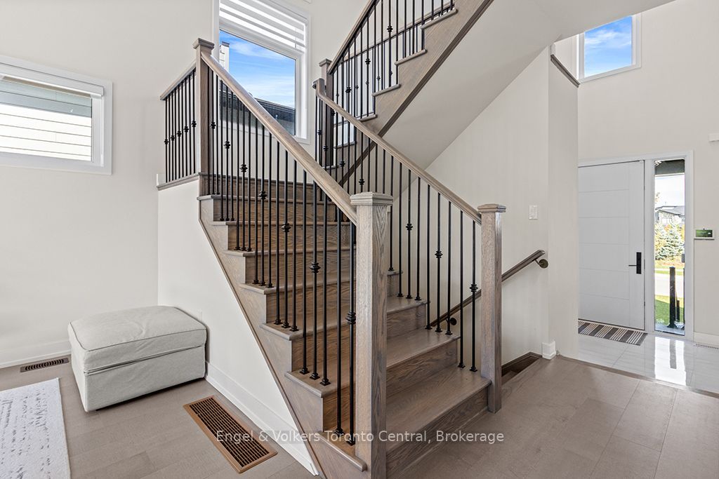 125 Stoneleigh Drive Property Photo 17