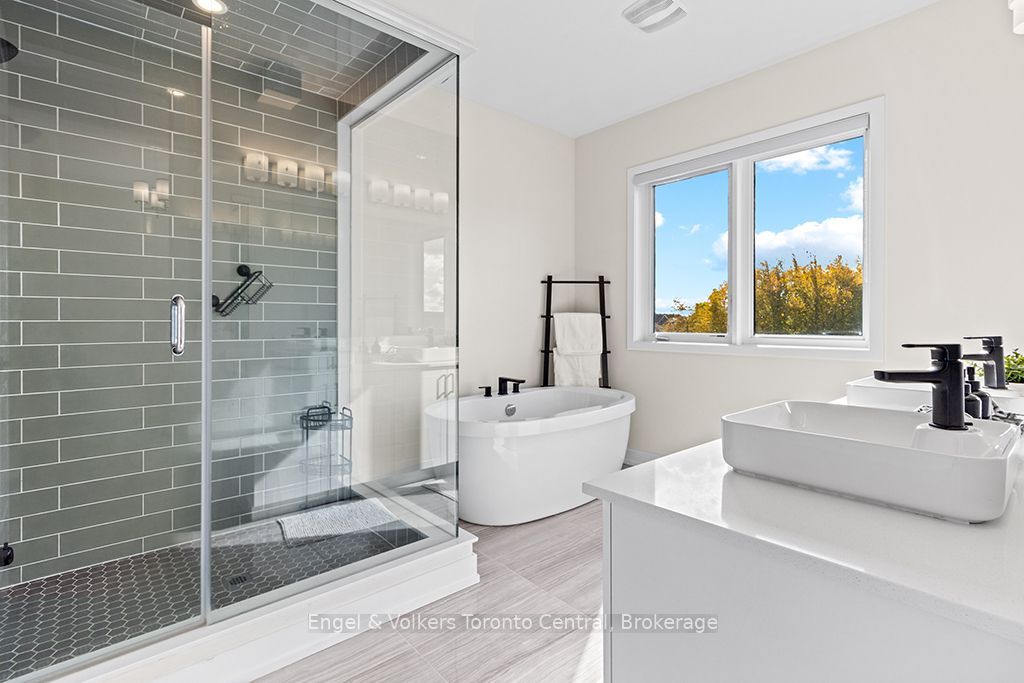 125 Stoneleigh Drive Property Photo 24