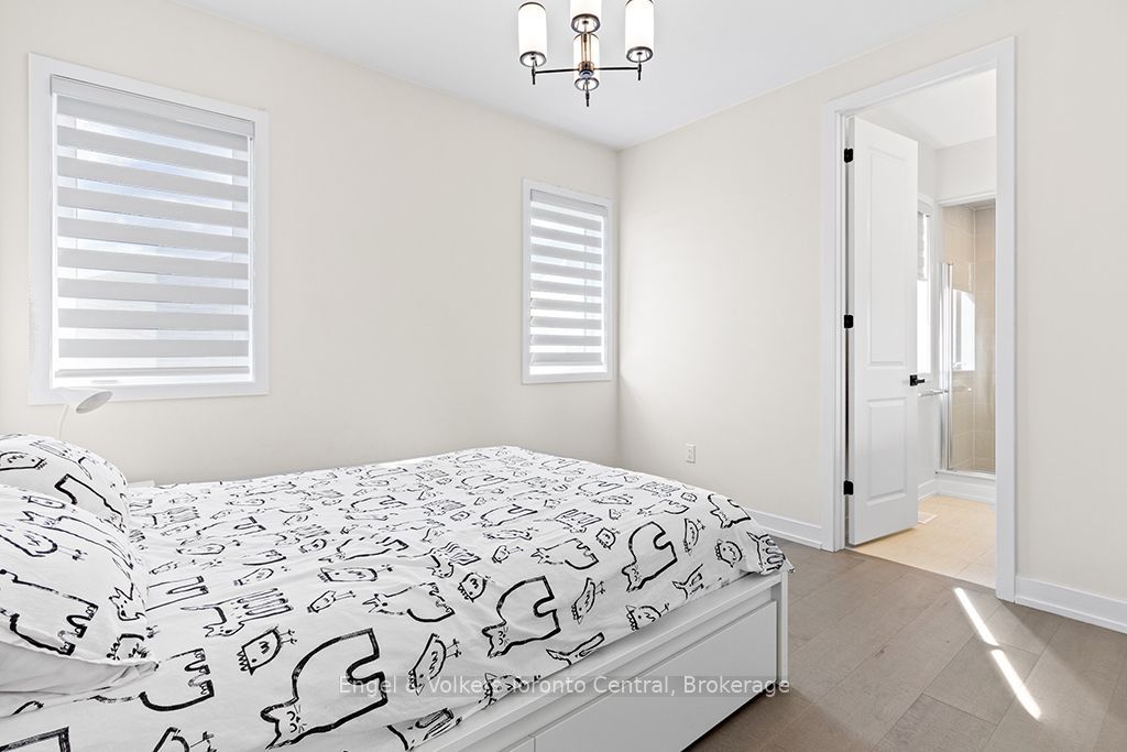 125 Stoneleigh Drive Property Photo 34