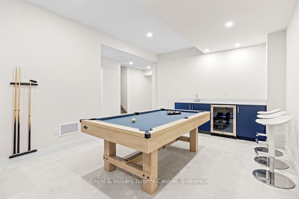 125 Stoneleigh Drive Property Photo 39