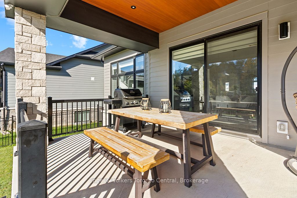 125 Stoneleigh Drive Property Photo 45