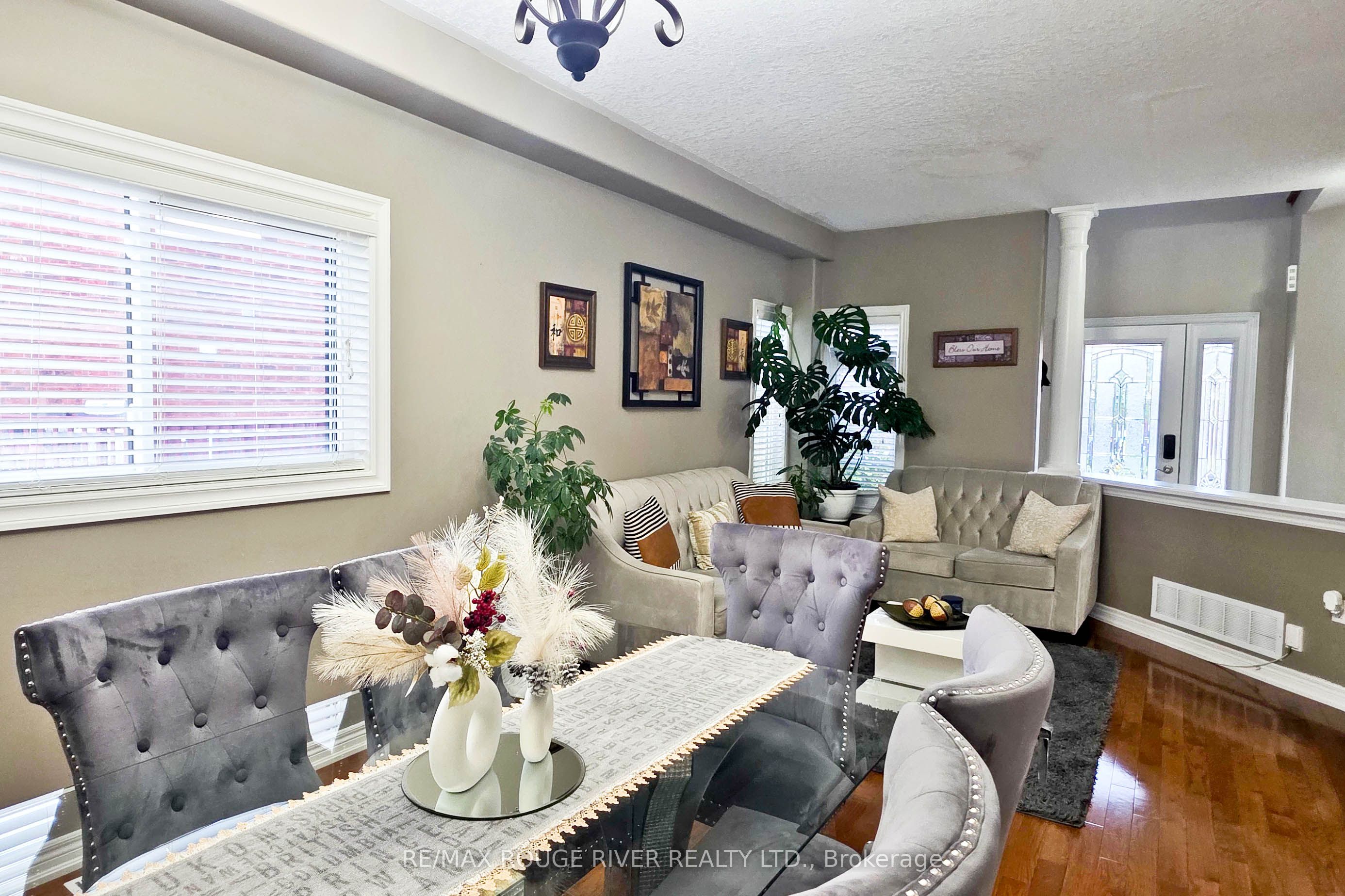 71 Sweetnam Drive Property Photo 4
