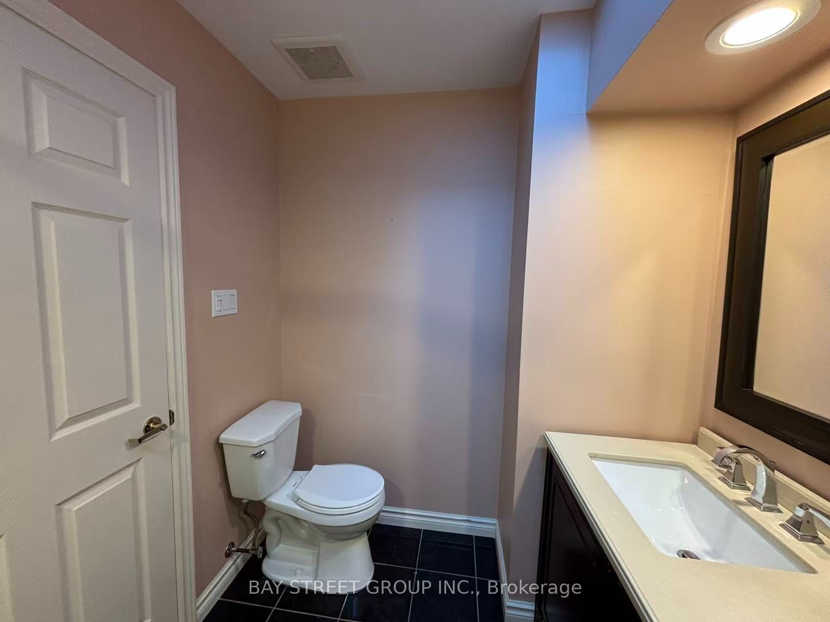 20 Meadowlands Boulevard 18 Property Photo 10
