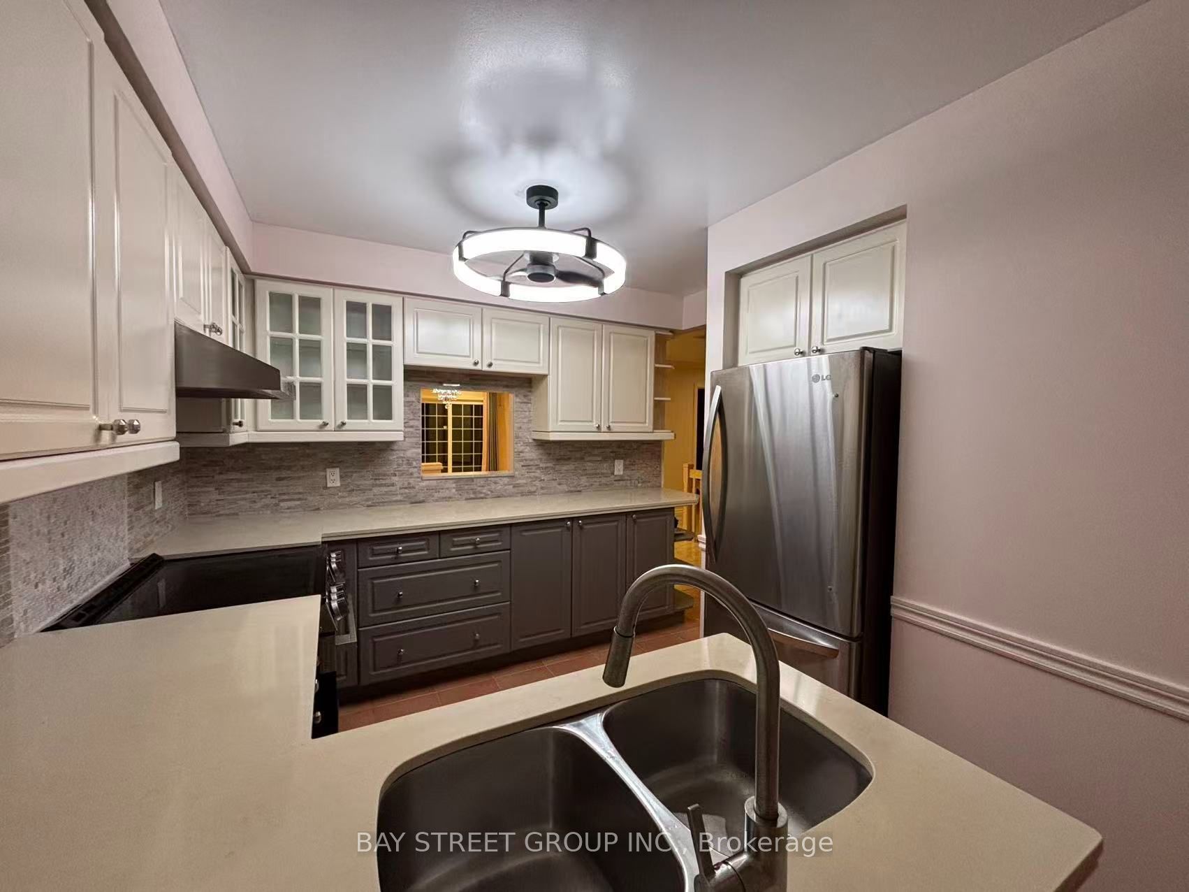 20 Meadowlands Boulevard 18 Property Photo 14