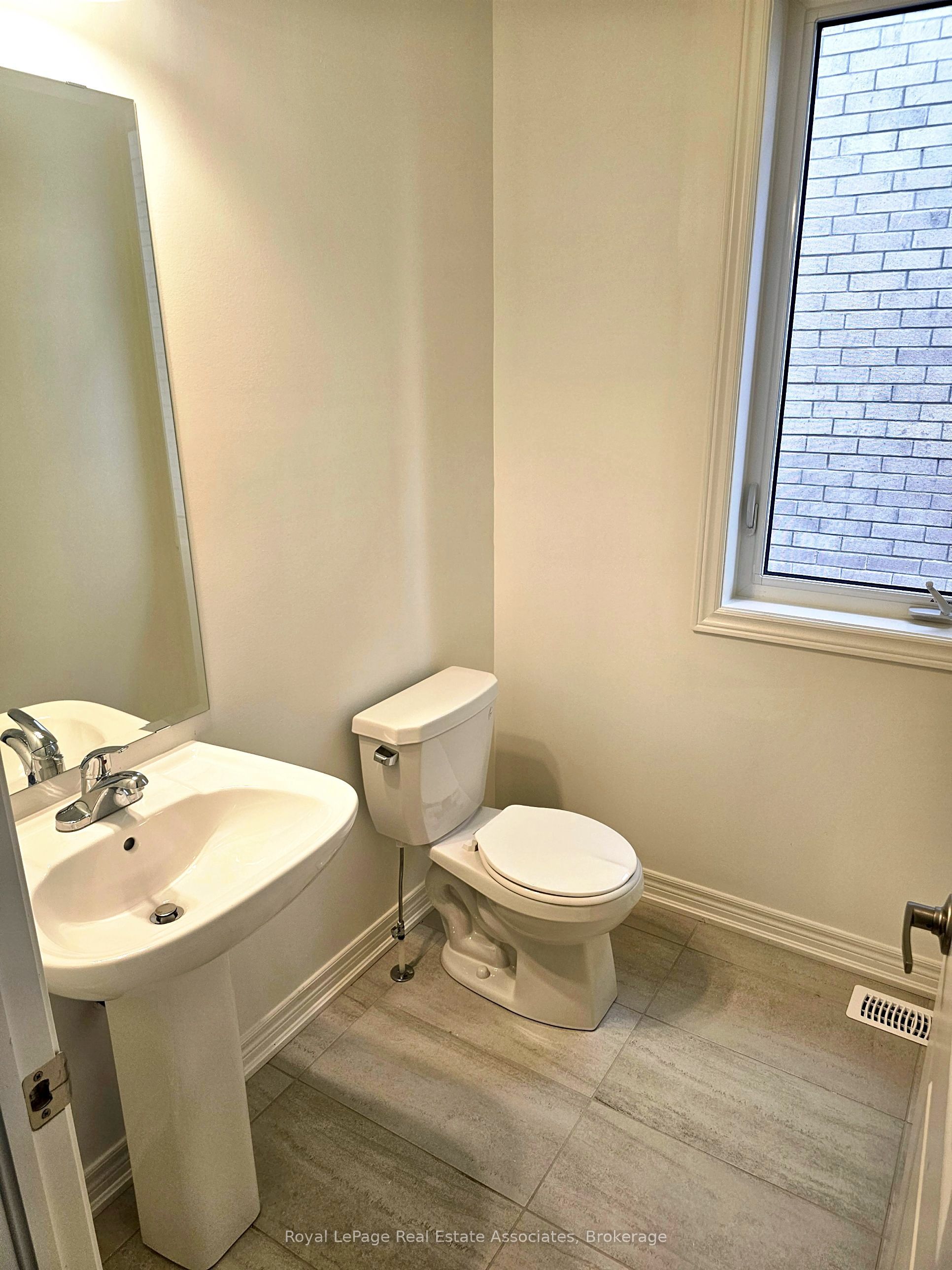 75 Picardy Drive Property Photo 8