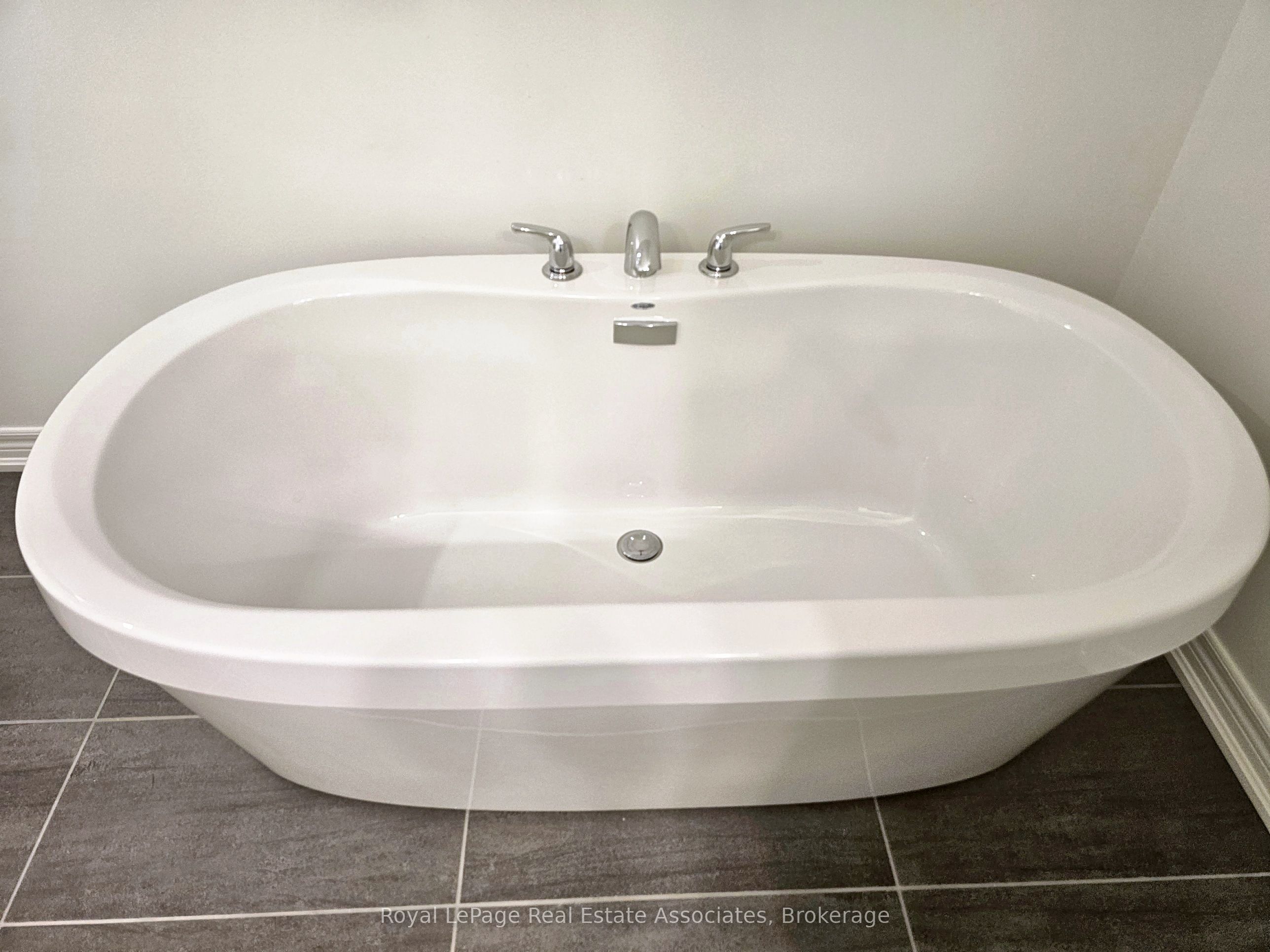 75 Picardy Drive Property Photo 14
