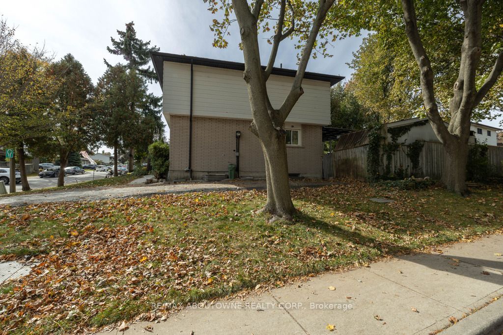 4 Glamis Court Property Photo 2