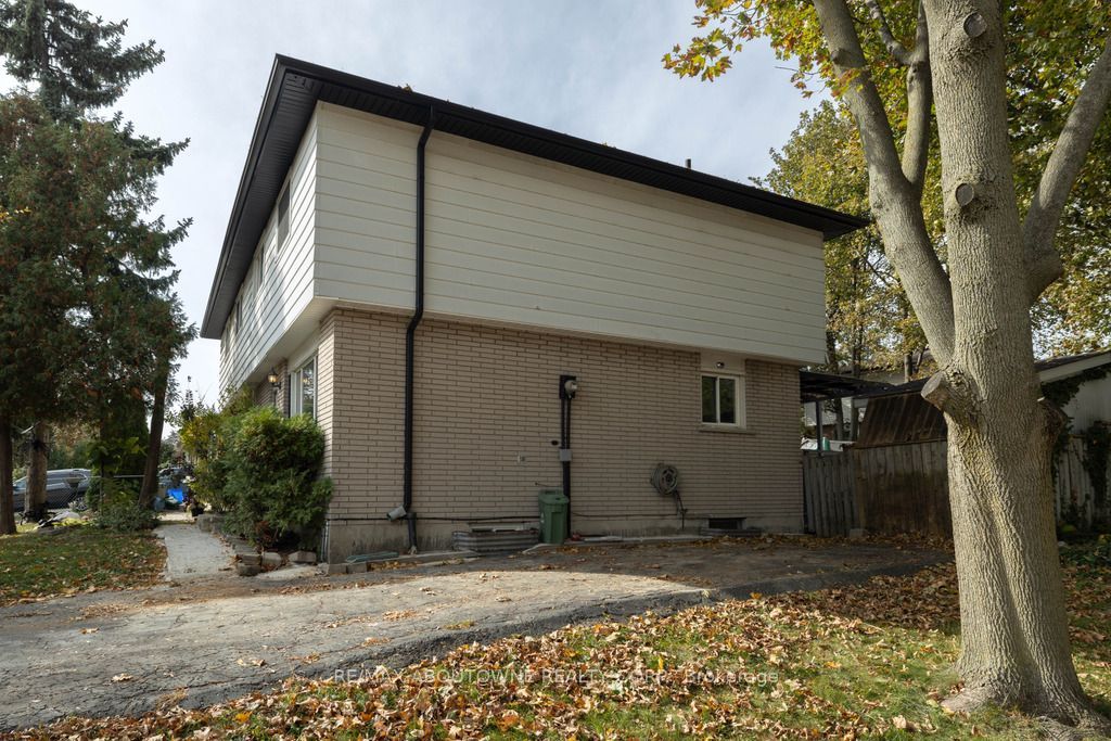 4 Glamis Court Property Photo 3