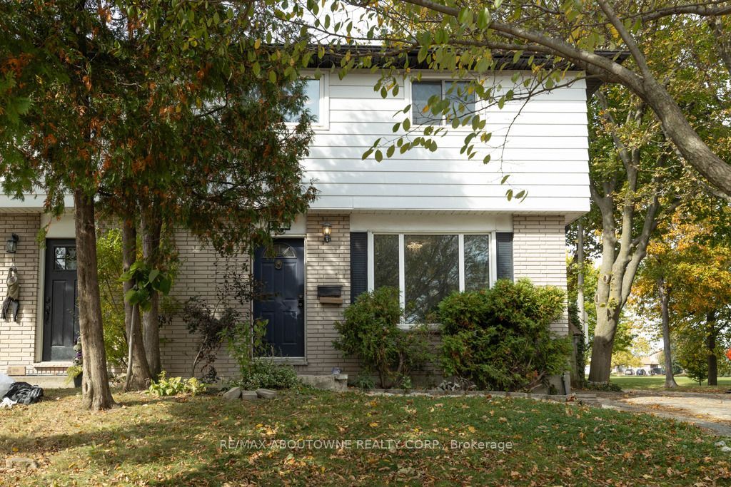 4 Glamis Court Property Photo 4