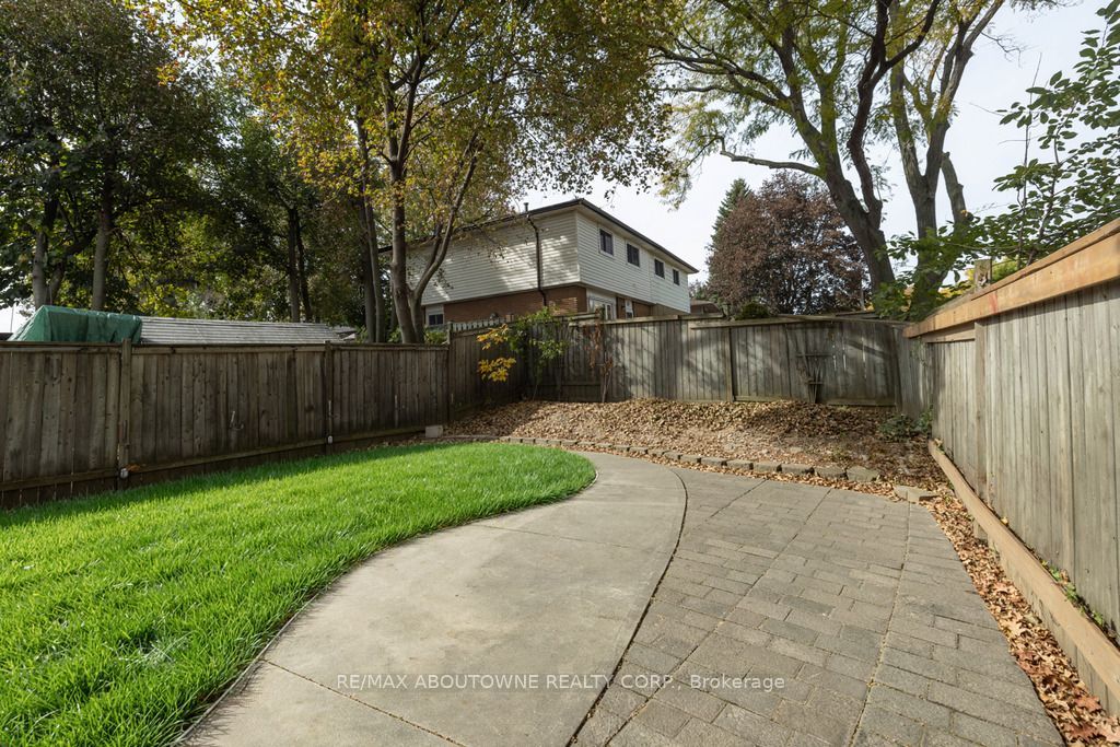 4 Glamis Court Property Photo 11