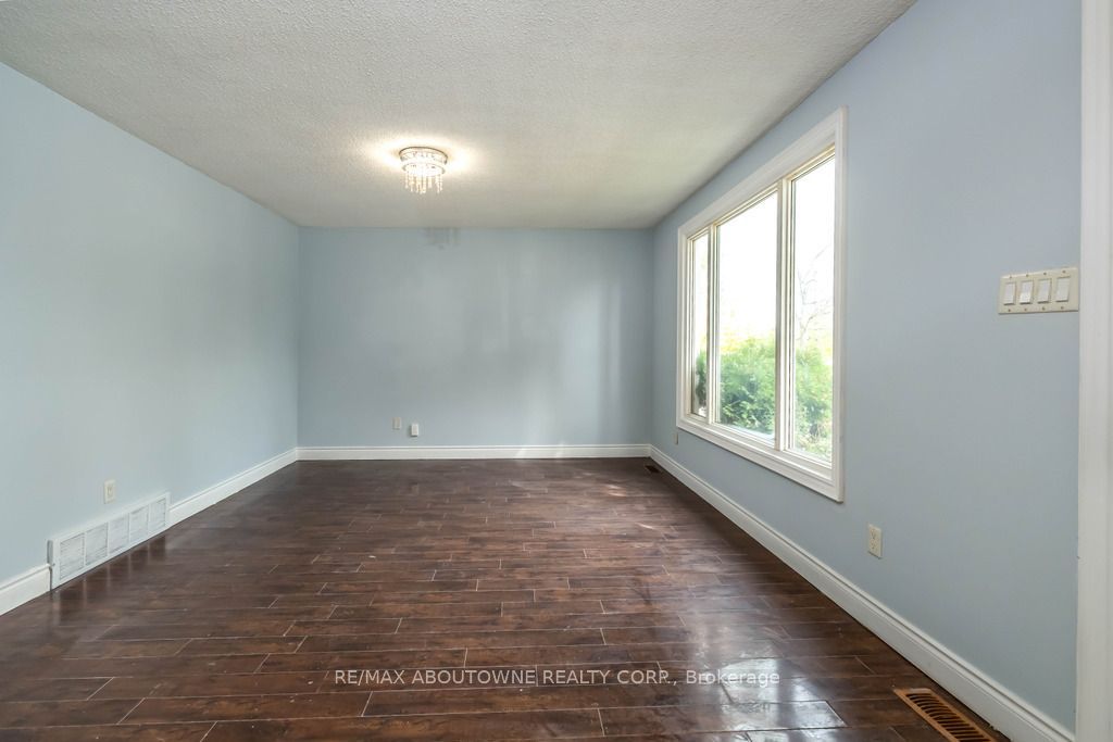 4 Glamis Court Property Photo 17