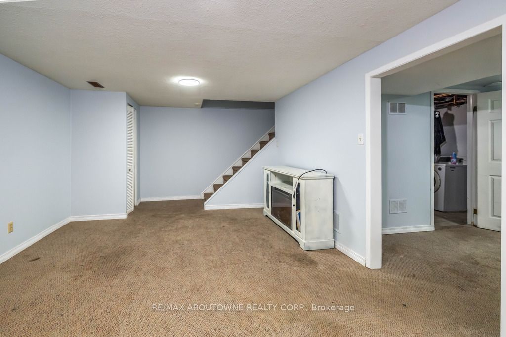 4 Glamis Court Property Photo 28