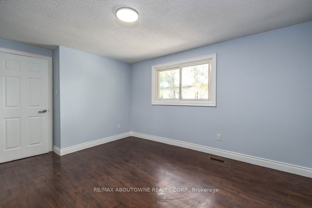 4 Glamis Court Property Photo 38