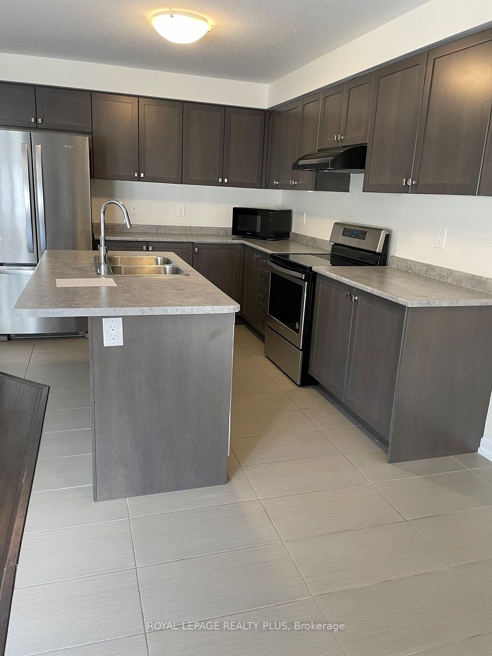 12 Pagebrook Crescent Property Photo 6