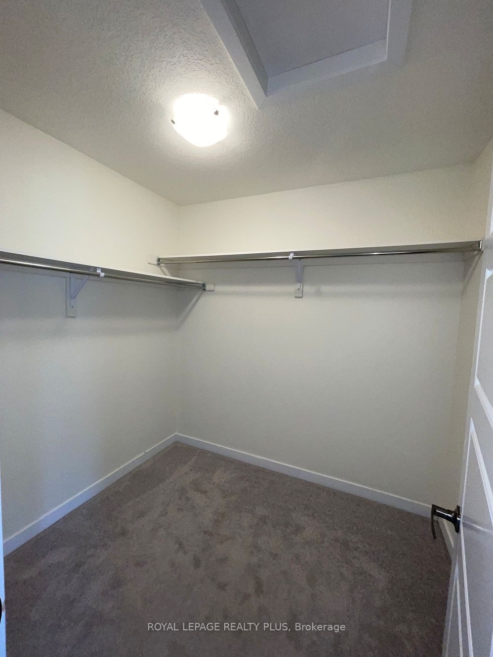 12 Pagebrook Crescent Property Photo 10