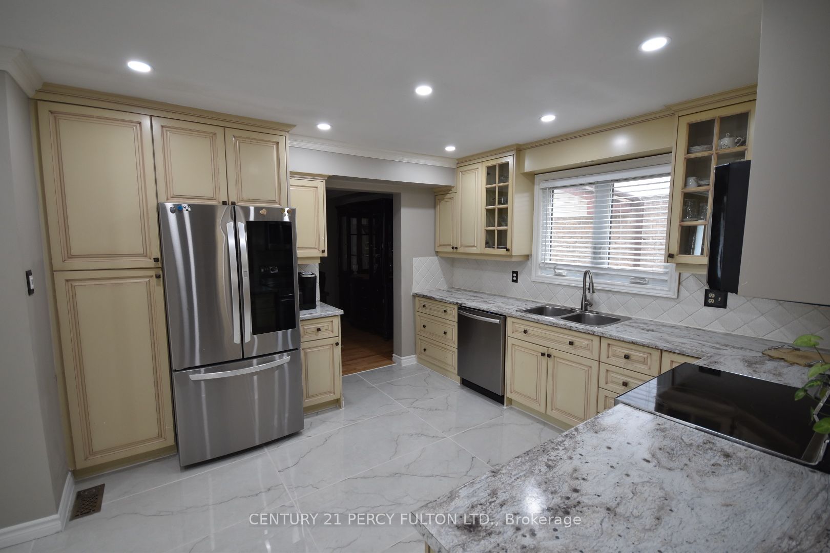 1853 Mapleridge Drive Property Photo 13