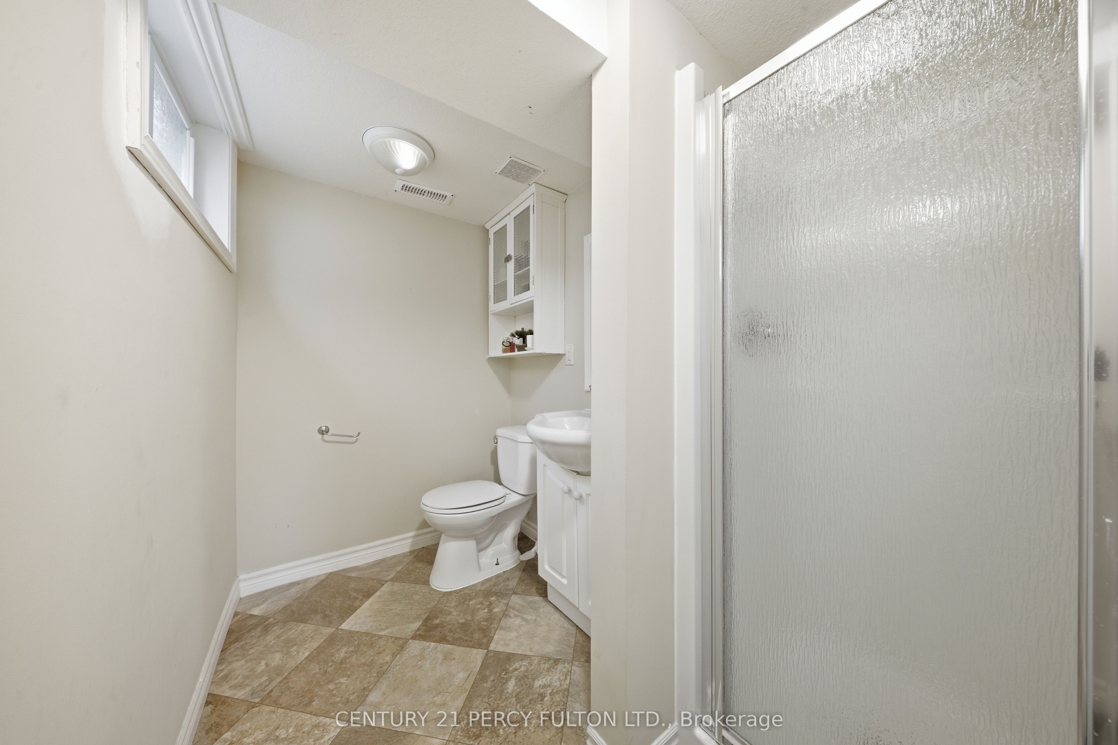 1853 Mapleridge Drive Property Photo 15