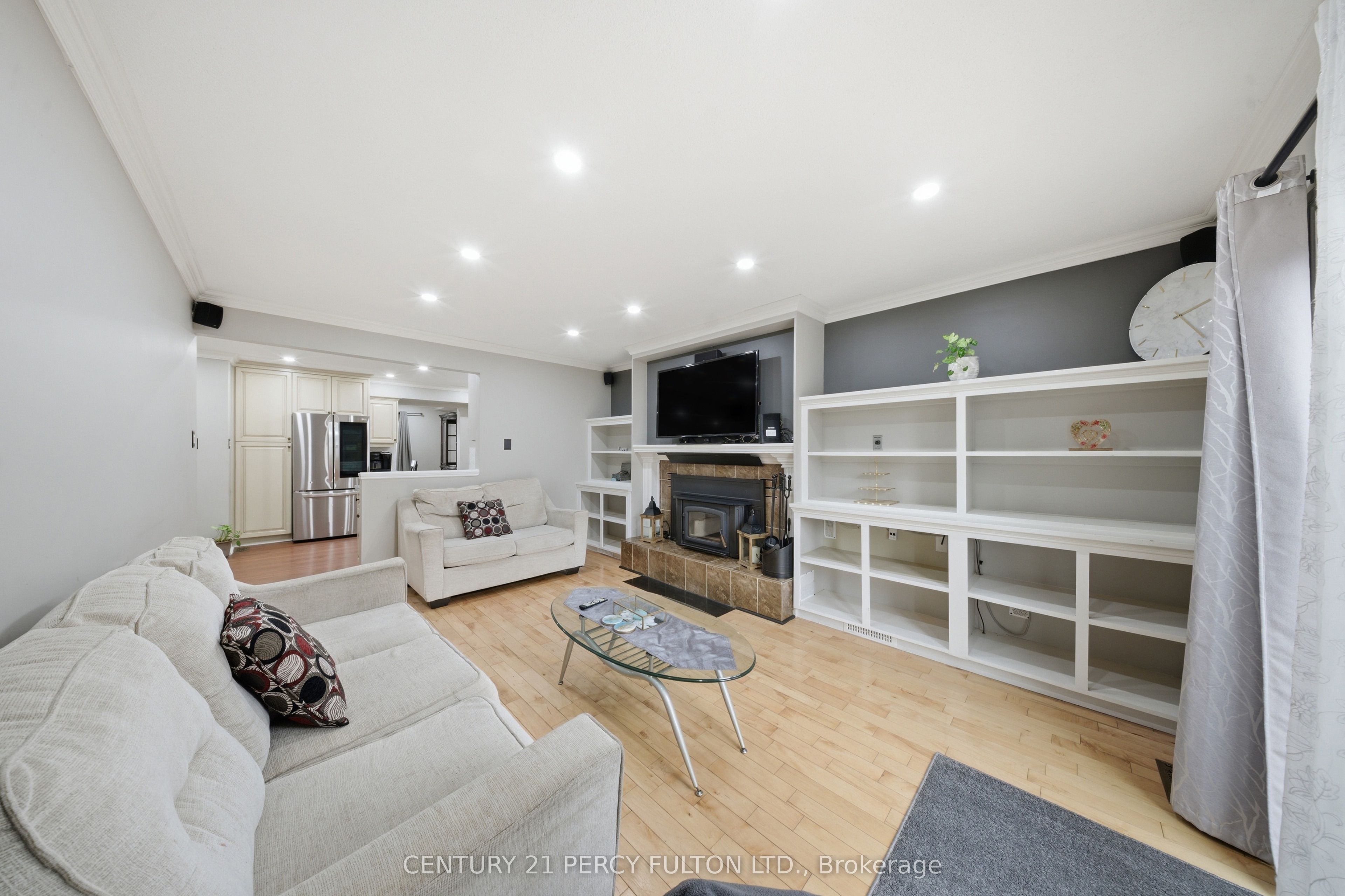 1853 Mapleridge Drive Property Photo 17