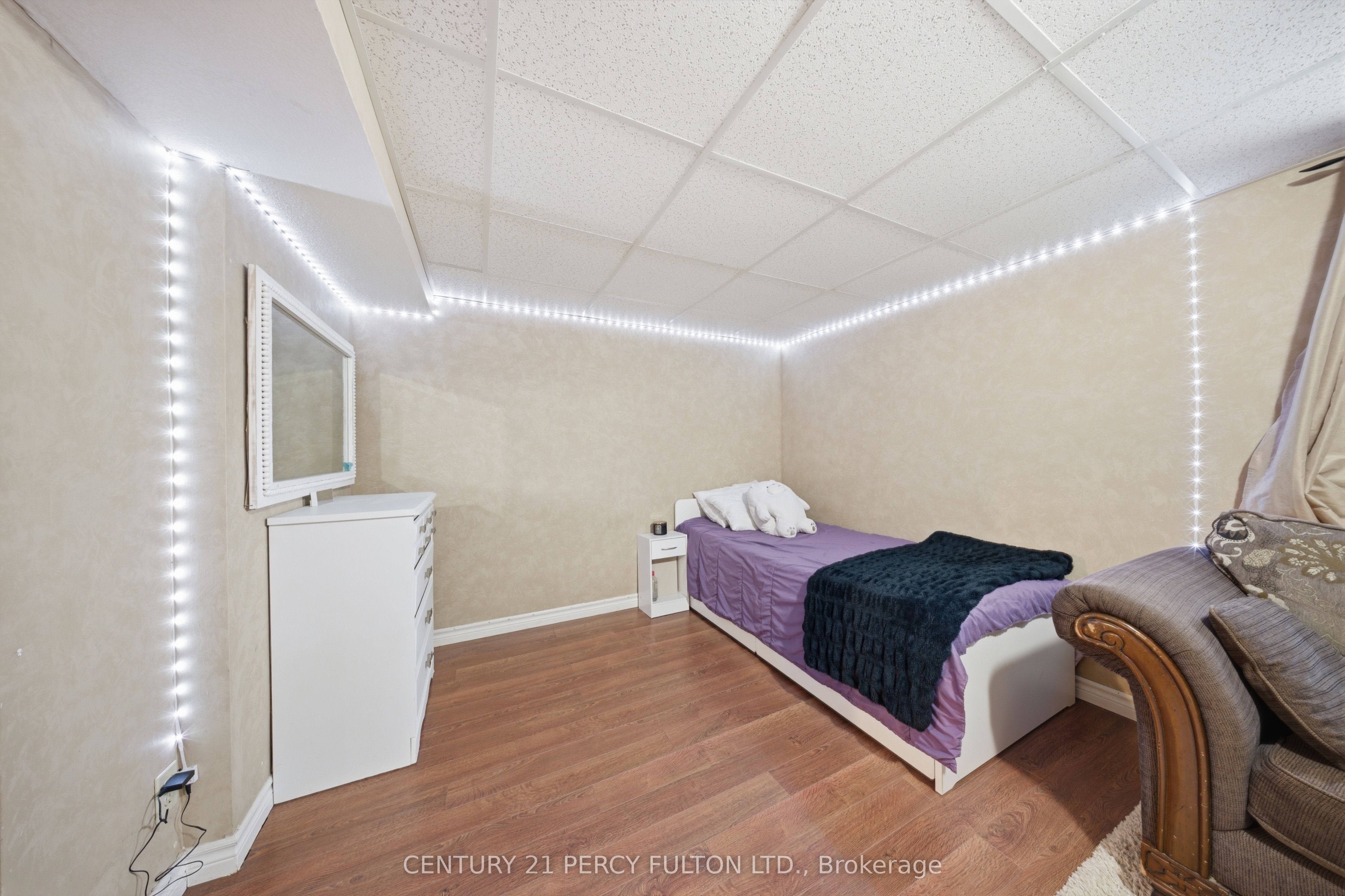 1853 Mapleridge Drive Property Photo 28