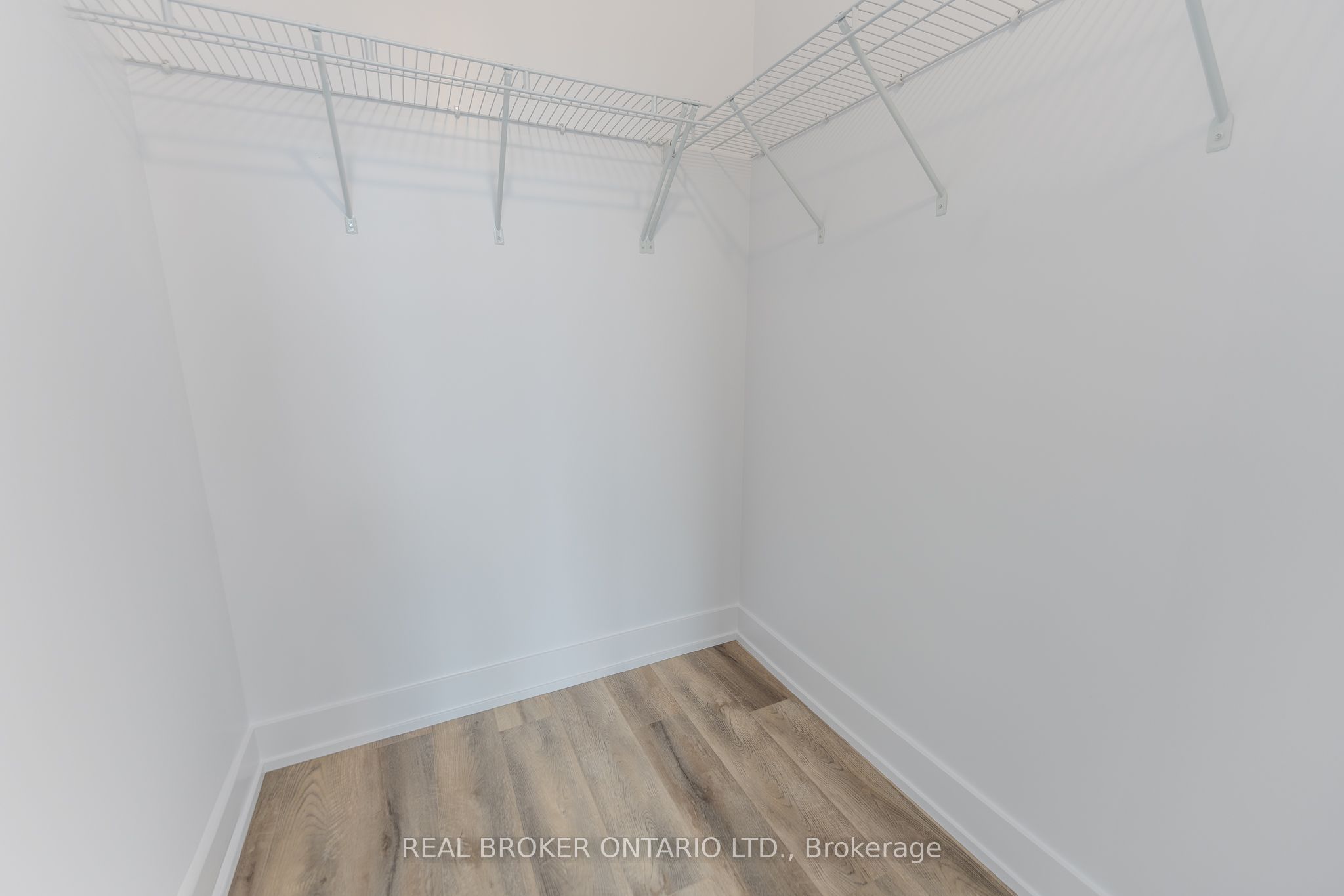 470 Dundas Street E 1213 Property Photo 6