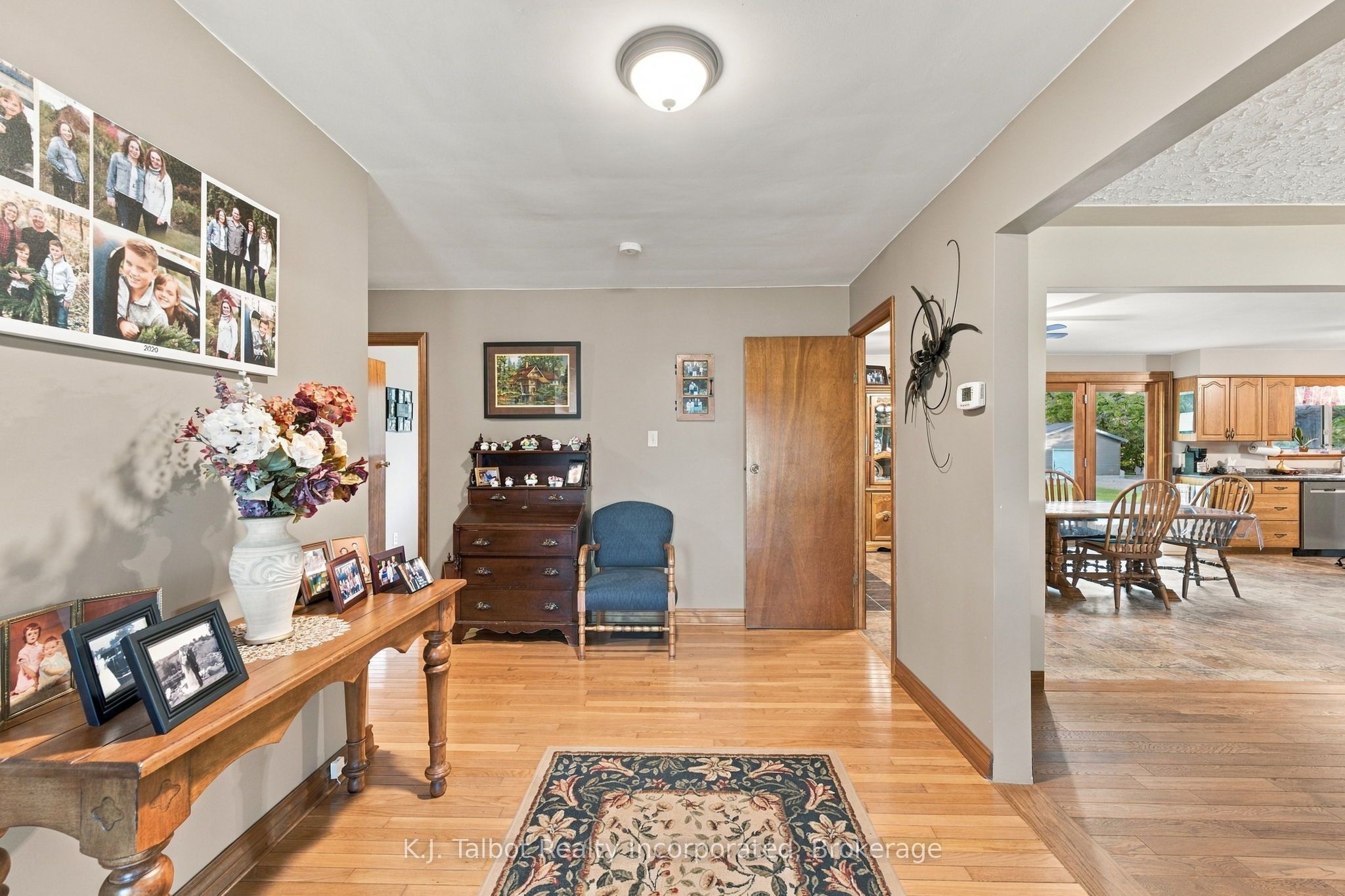 33696 Black's Point Road Property Photo 6