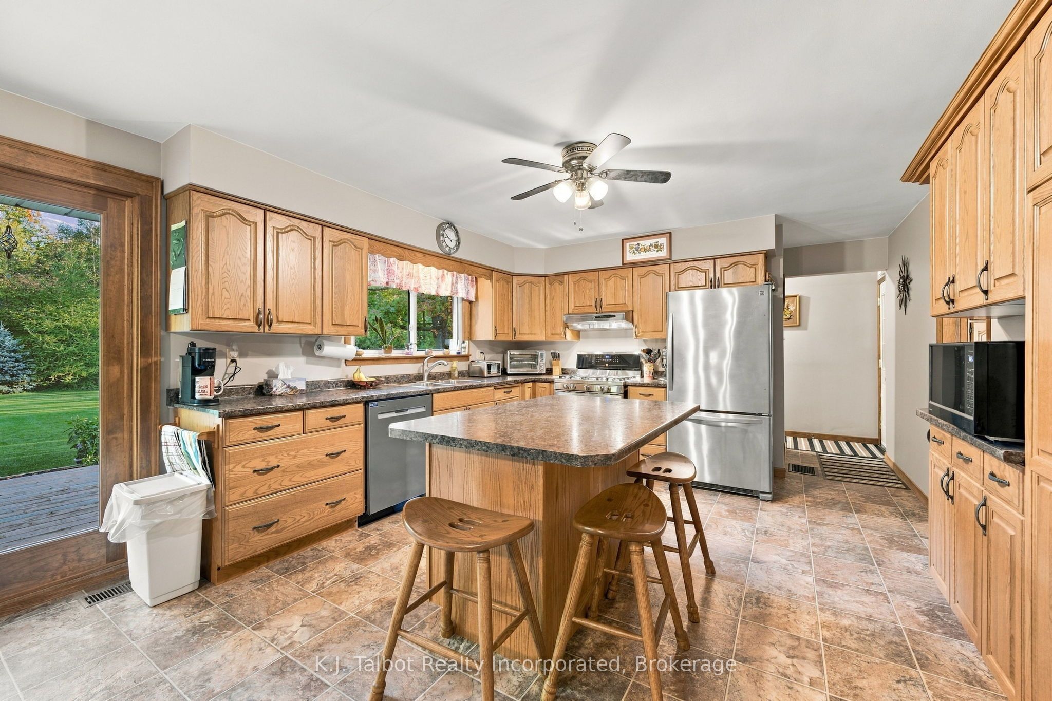 33696 Black's Point Road Property Photo 12