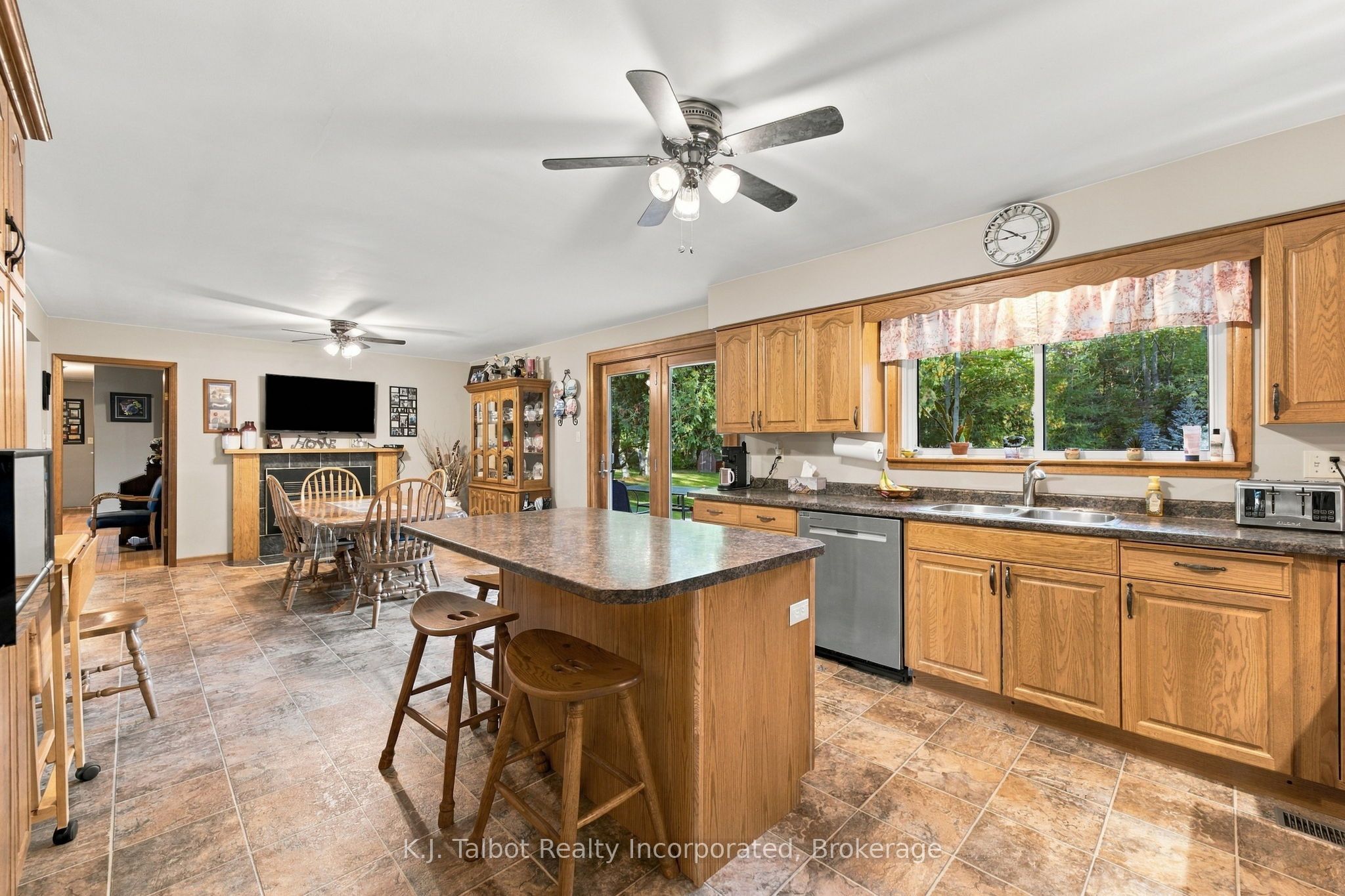 33696 Black's Point Road Property Photo 13