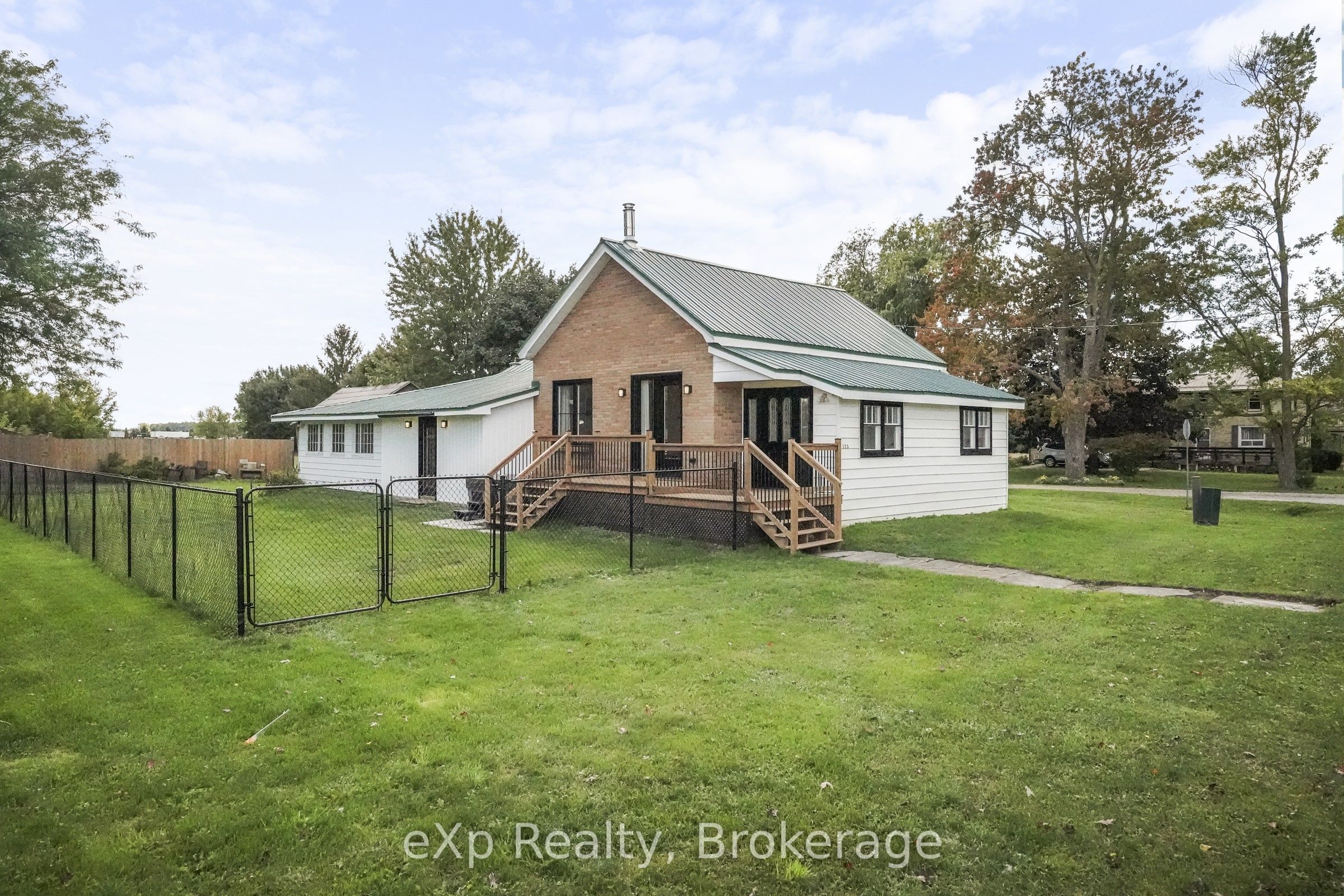 125 Portland Street Property Photo 1