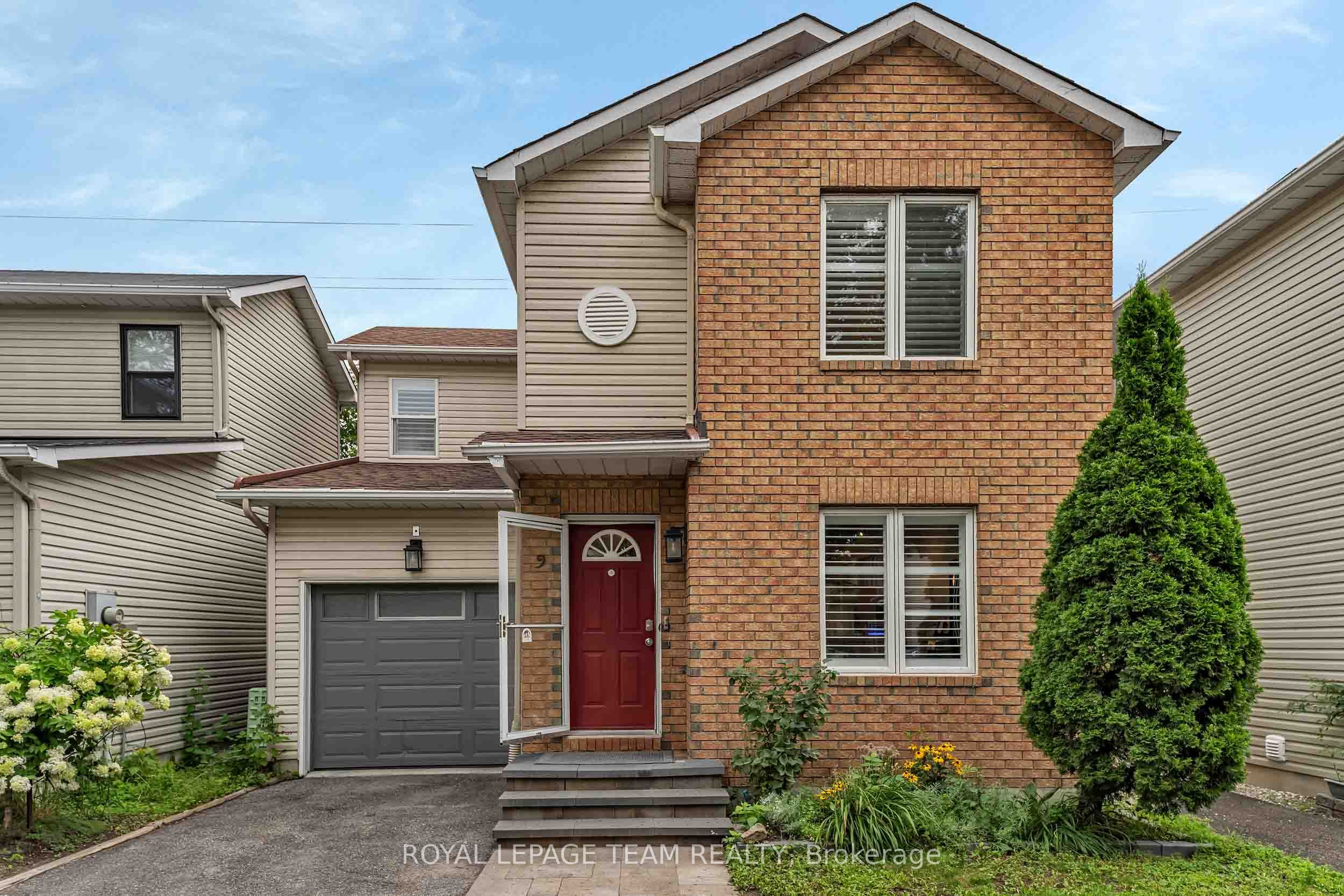 583 Tweedsmuir Avenue 9 Property Photo 1