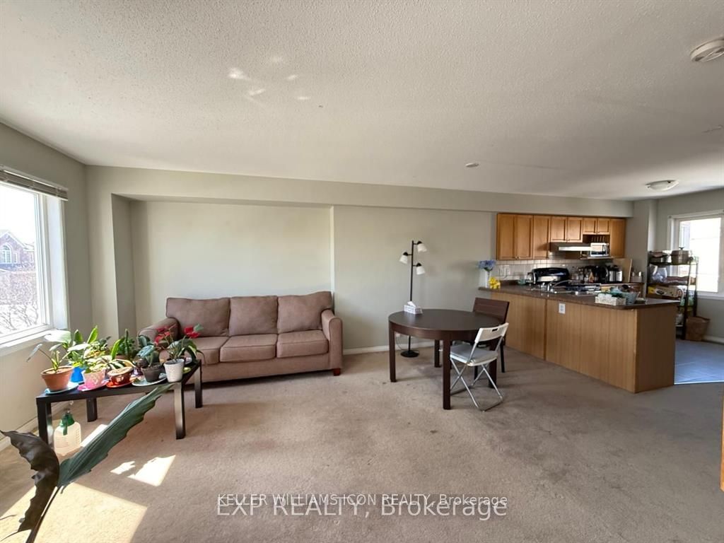 374 Moffat Pond Court Property Photo 2