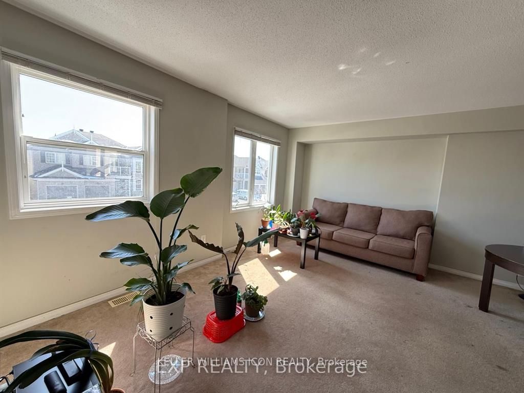 374 Moffat Pond Court Property Photo 3