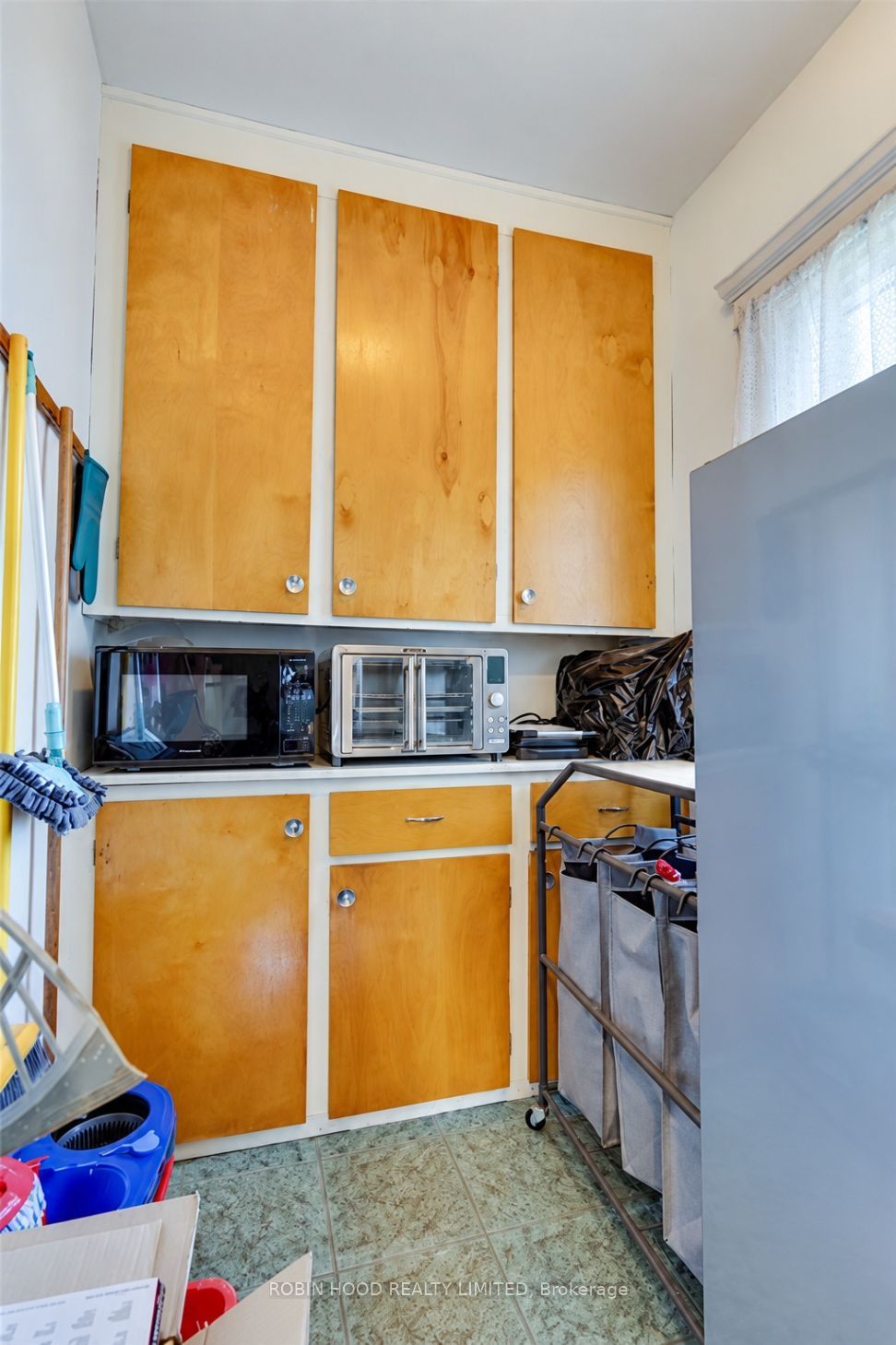 1108 Assumption Street Property Photo 27