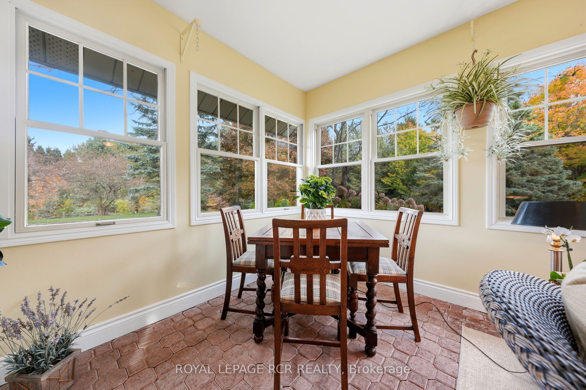 333070 7th Line Property Photo 20