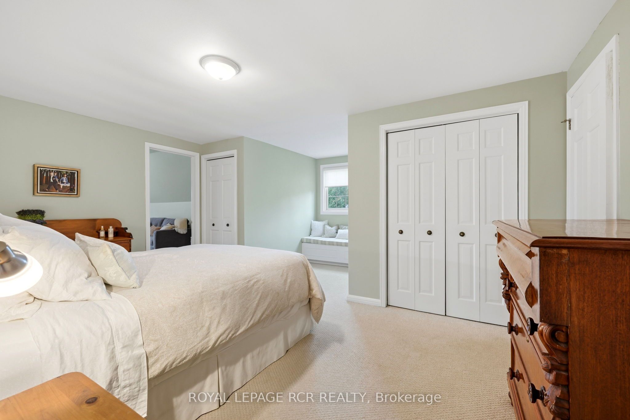 333070 7th Line Property Photo 33