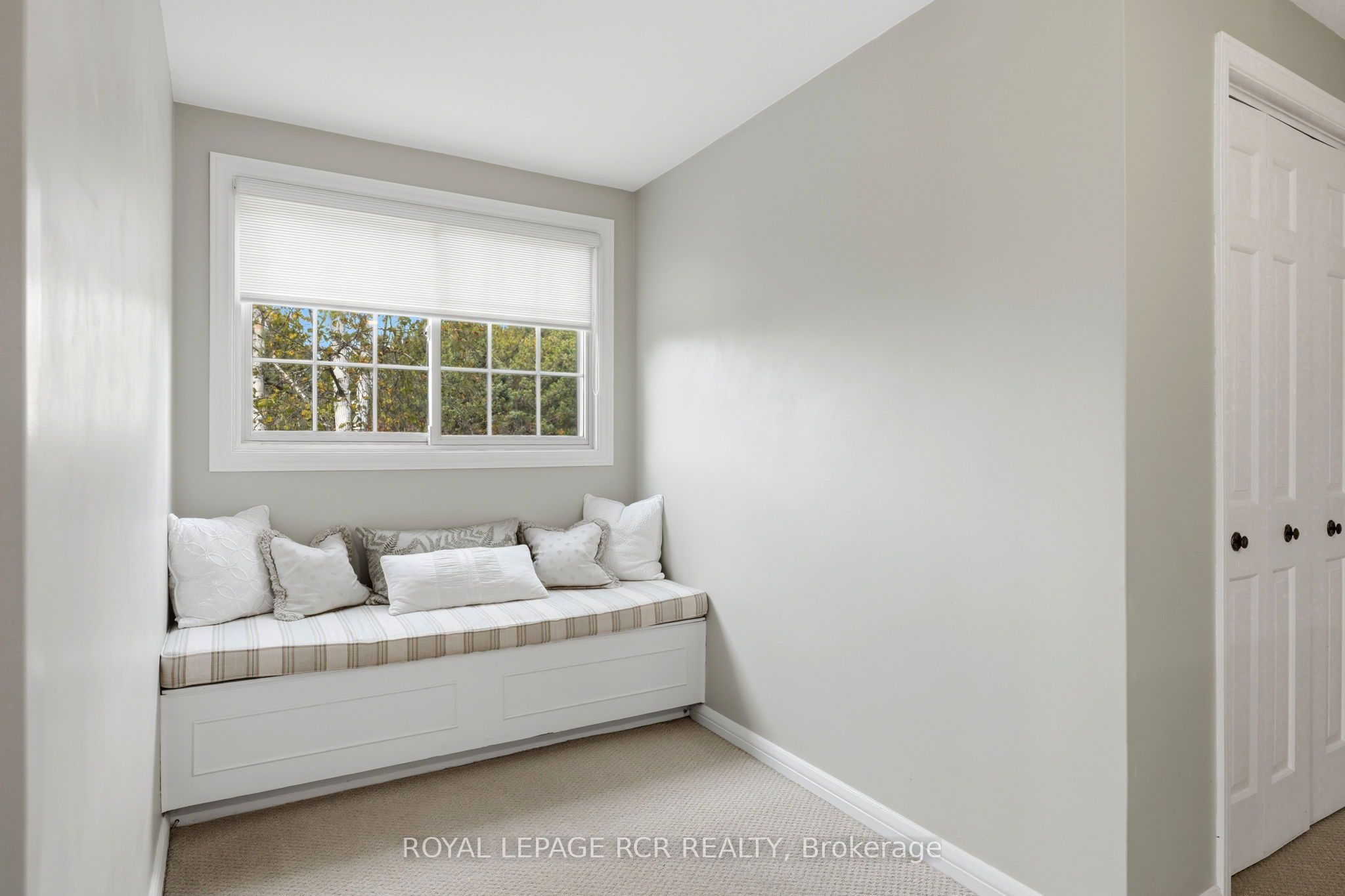 333070 7th Line Property Photo 35