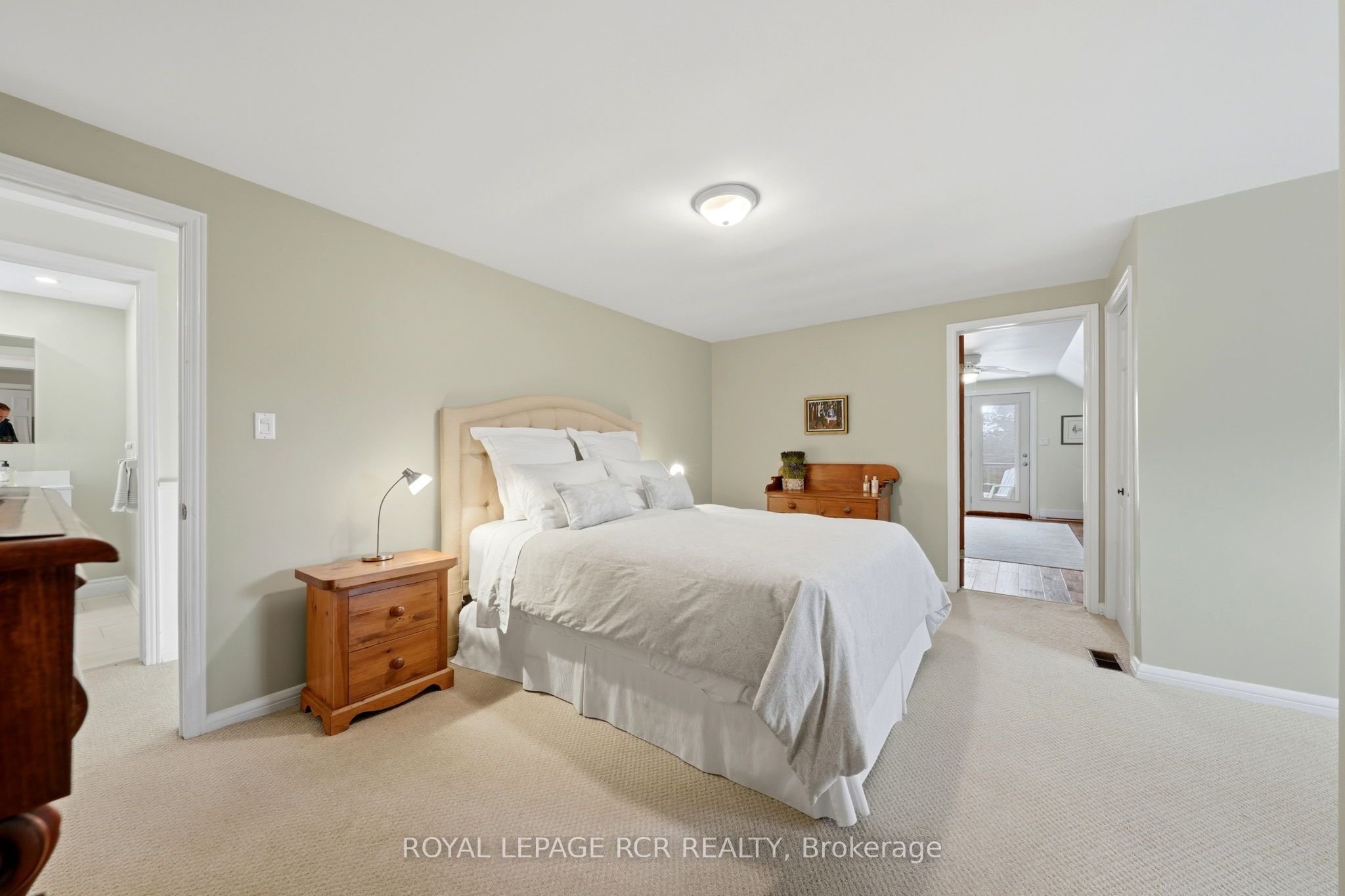 333070 7th Line Property Photo 36