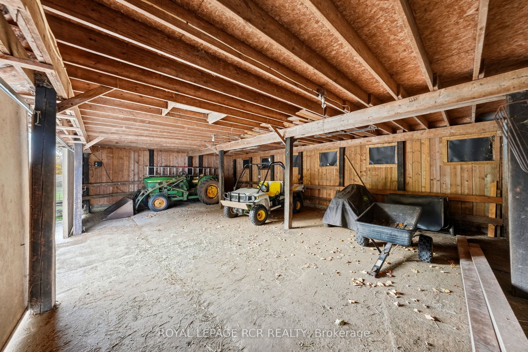 333070 7th Line Property Photo 47