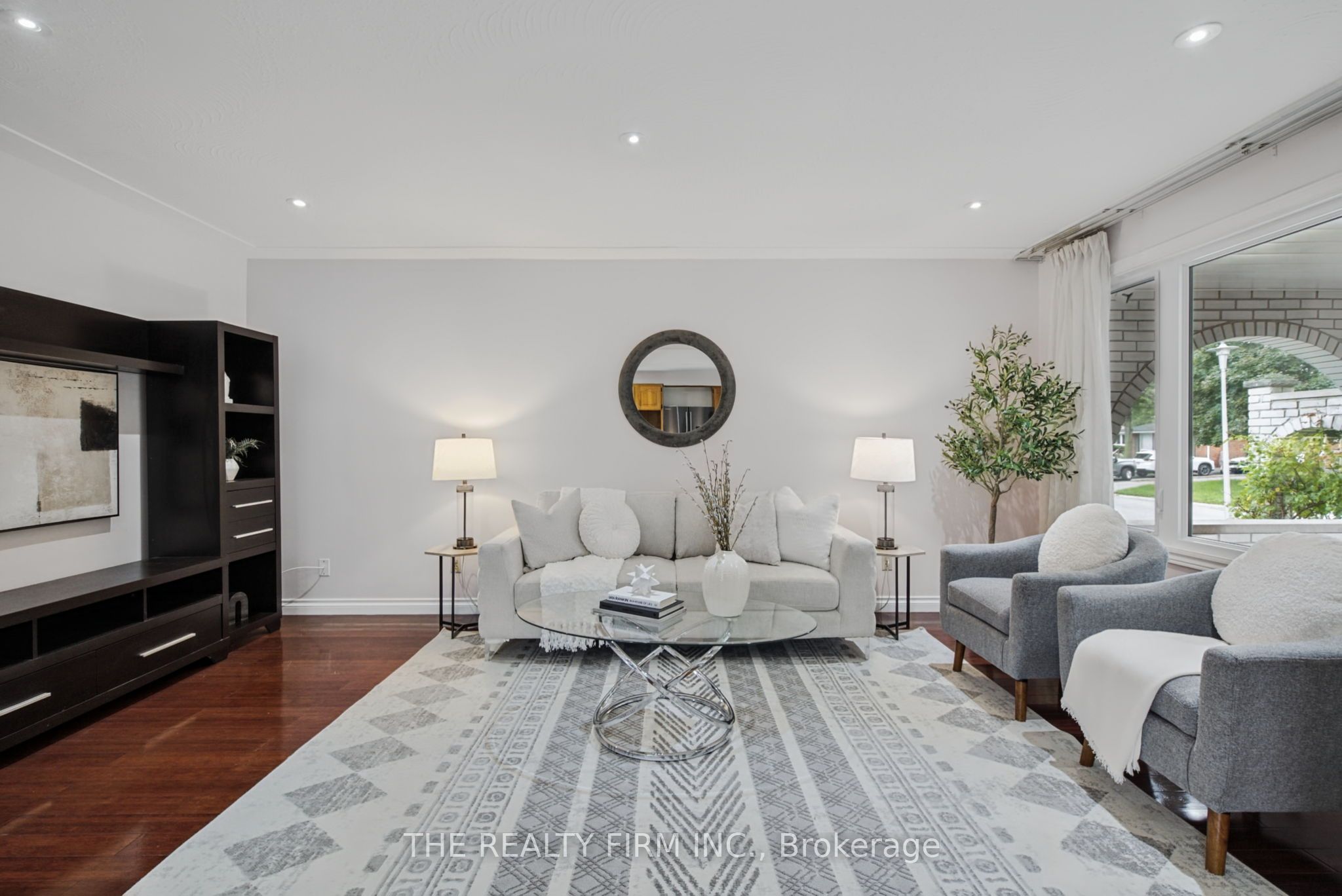 52 Barrett Crescent Property Photo 3