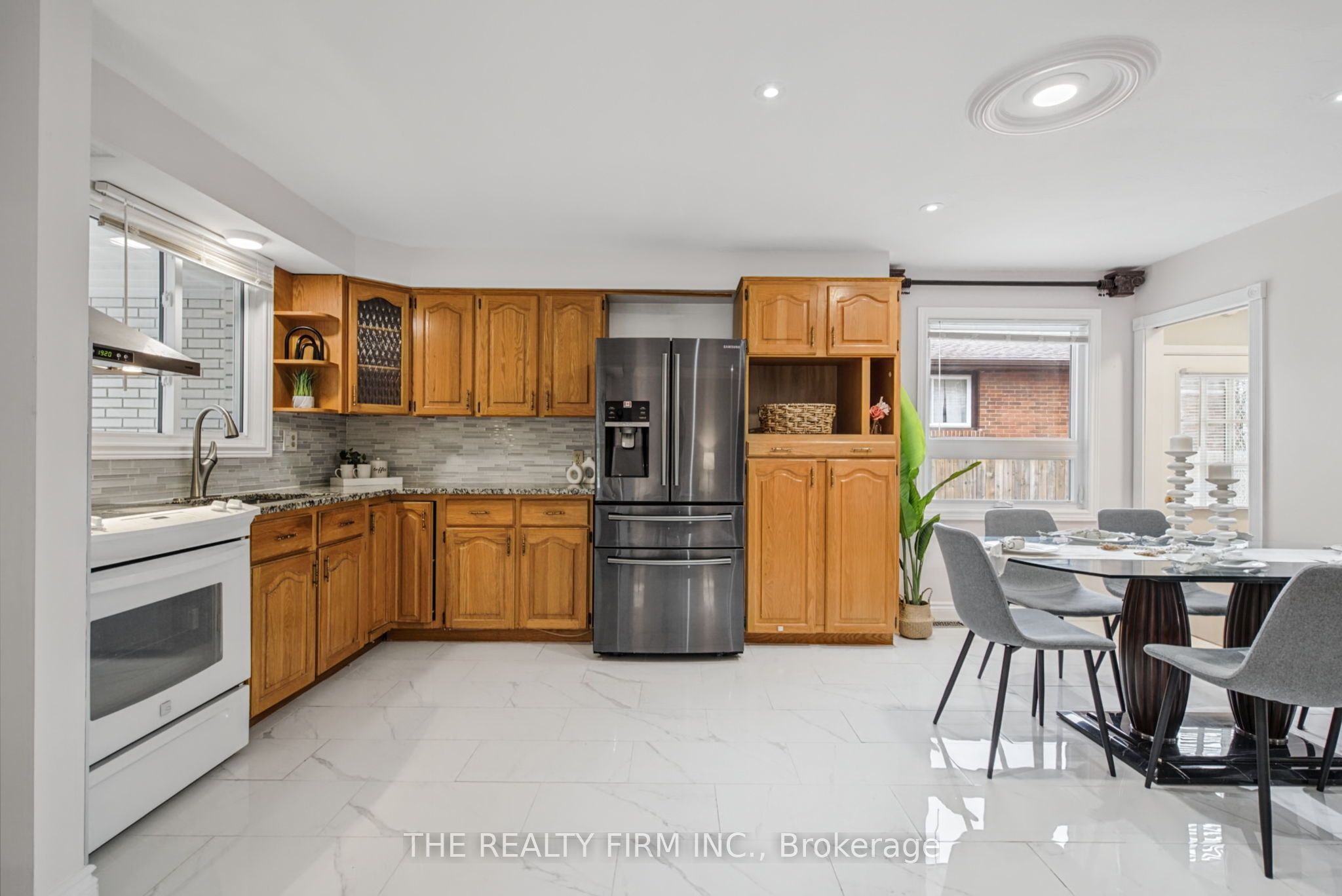 52 Barrett Crescent Property Photo 6