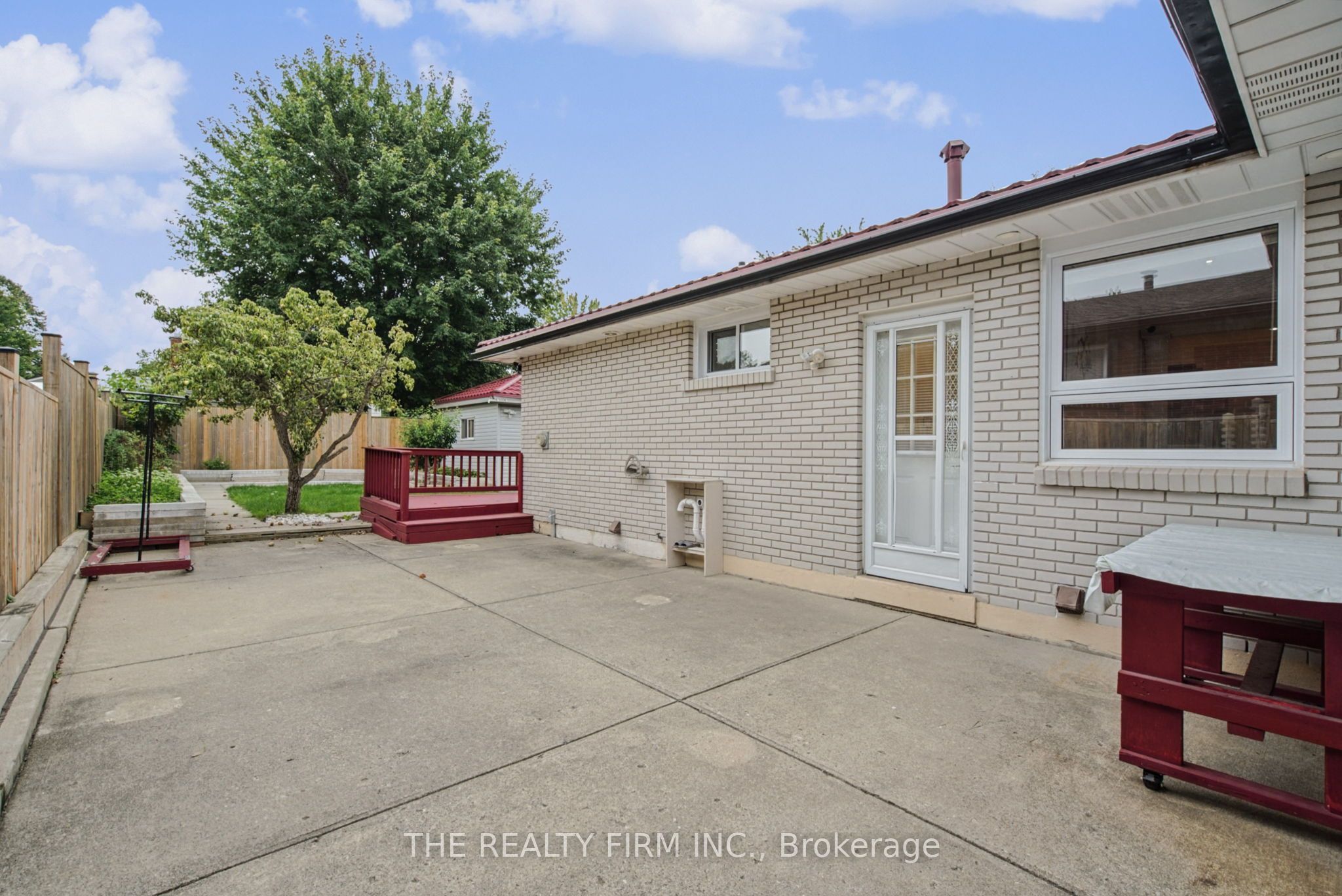 52 Barrett Crescent Property Photo 25