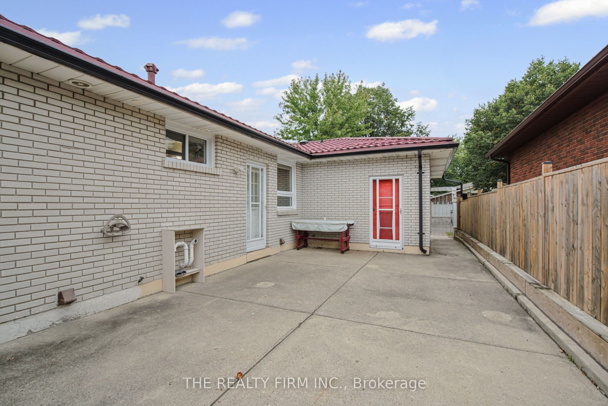 52 Barrett Crescent Property Photo 26