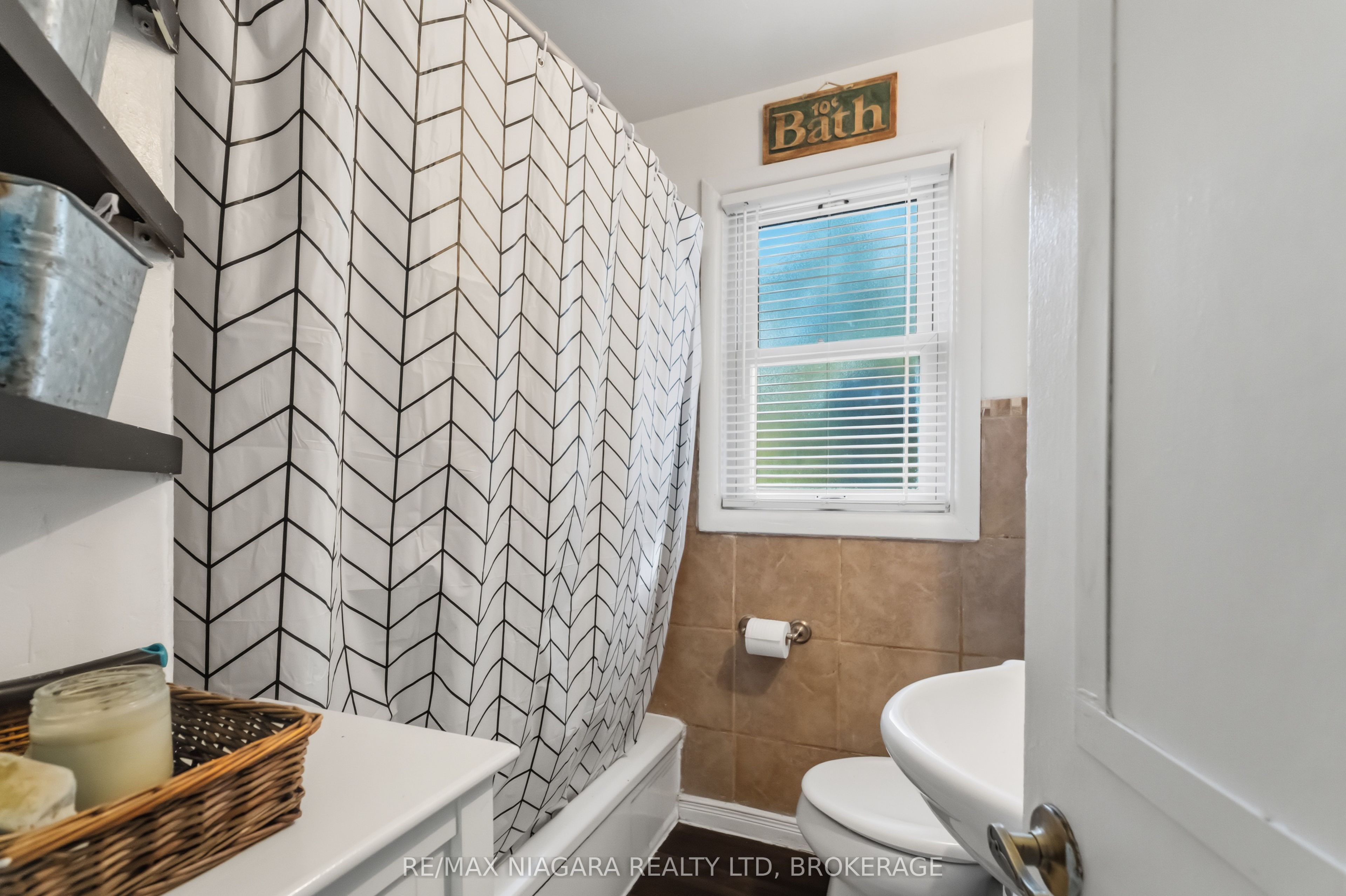4 Walker Avenue Property Photo 16