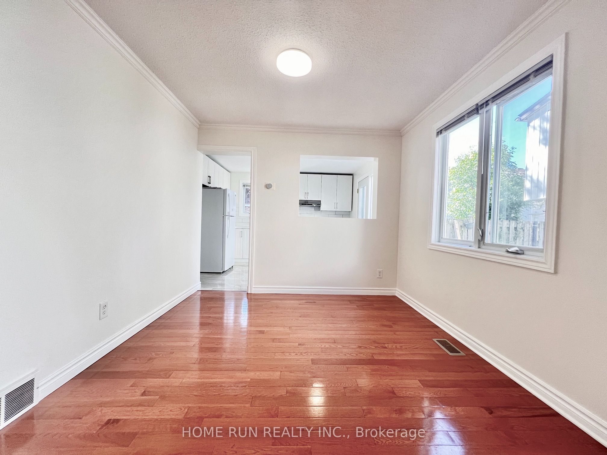 3240 Southgate Road W 54 Property Photo 8