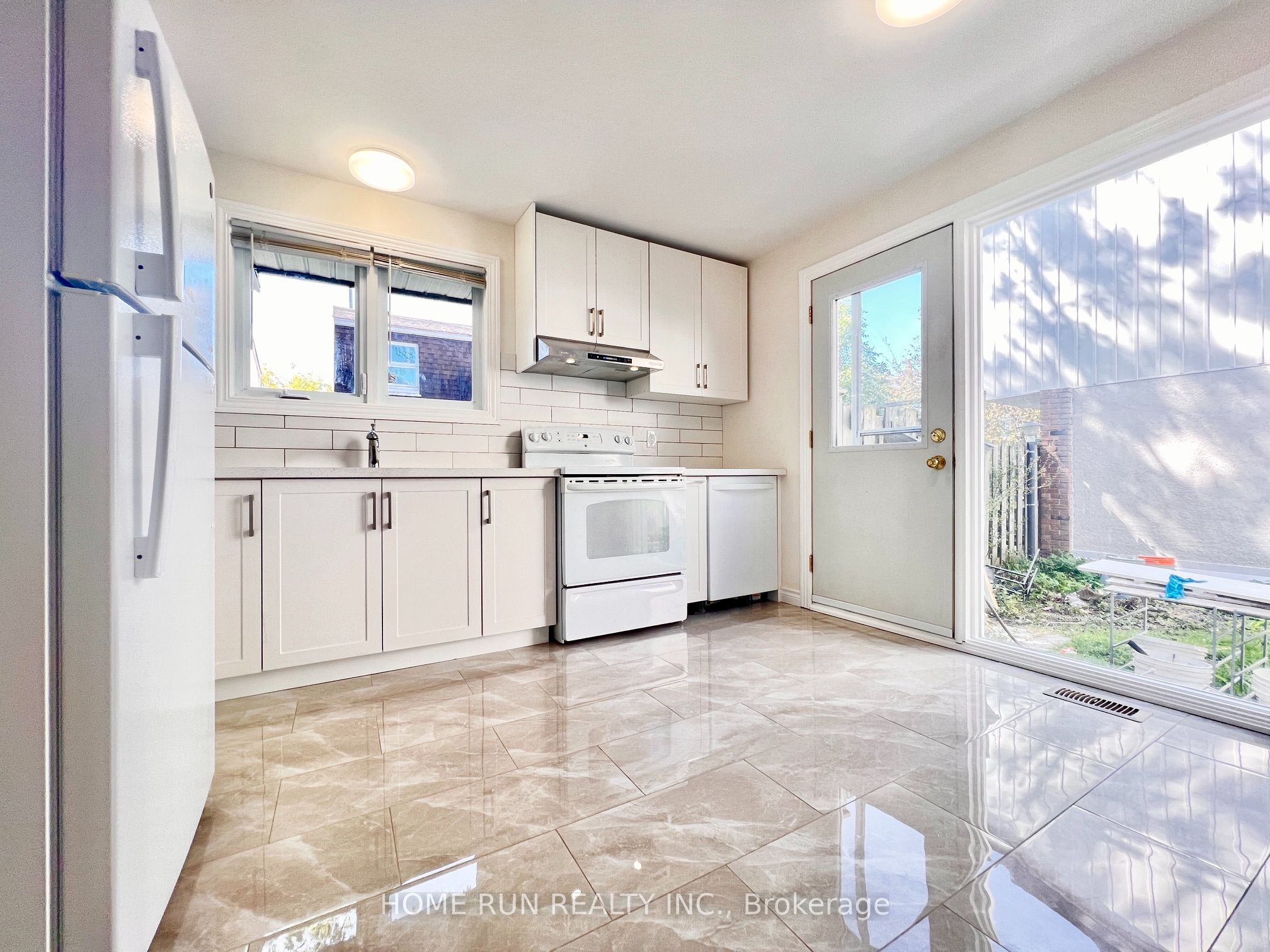 3240 Southgate Road W 54 Property Photo 10
