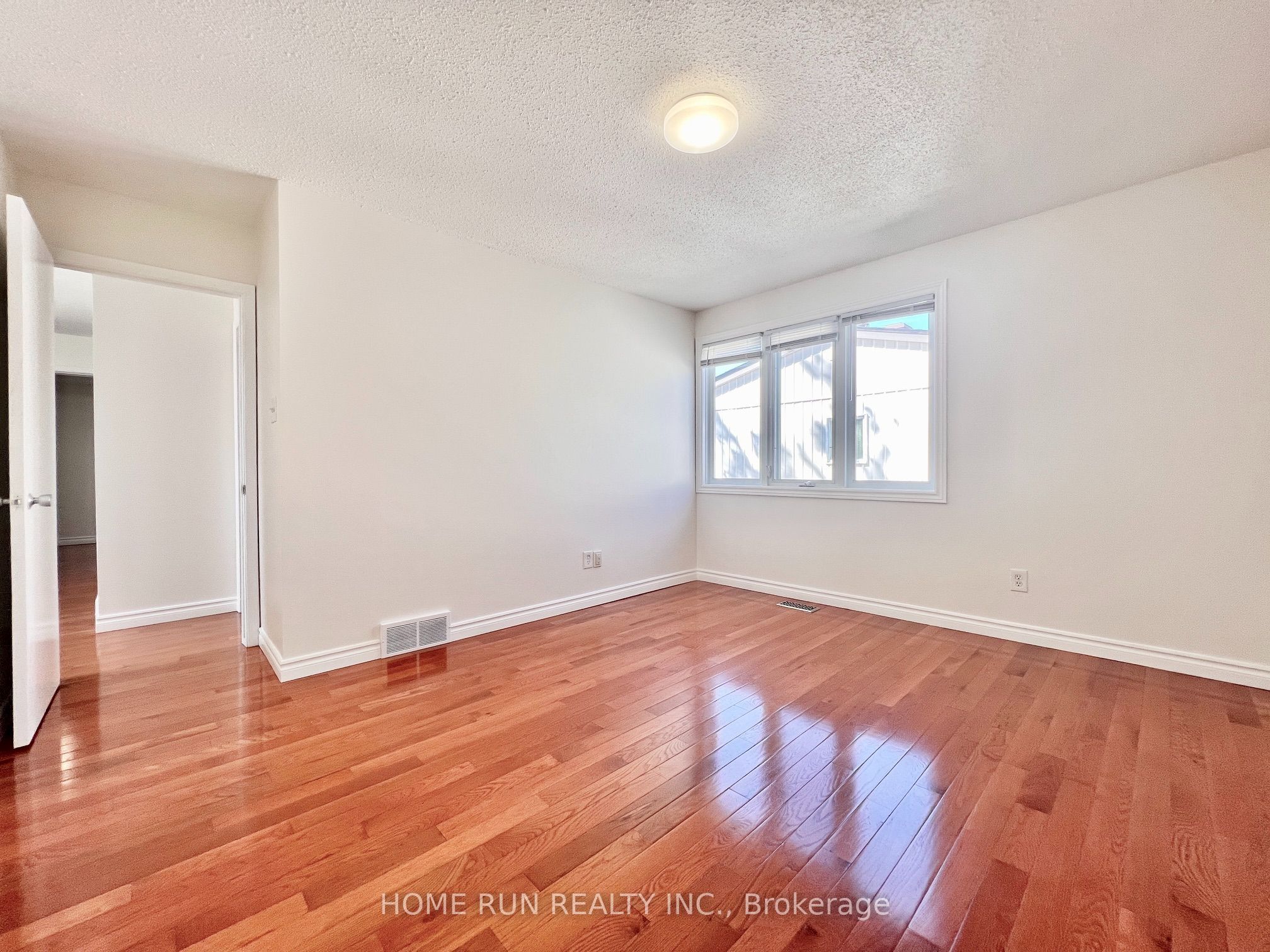 3240 Southgate Road W 54 Property Photo 13